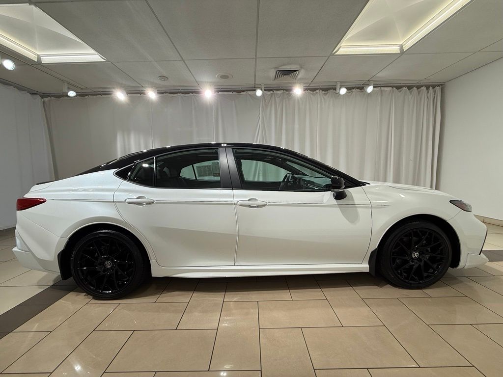 2026 Toyota Camry XSE - Photo 6
