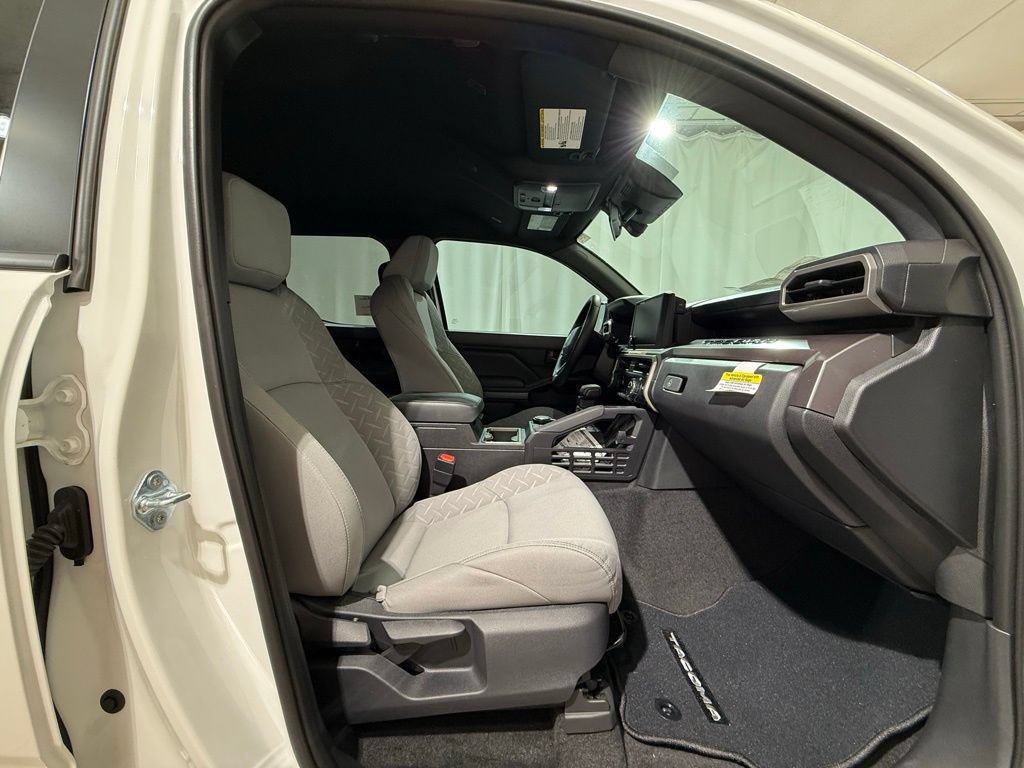 2026 Toyota Tacoma SR5 - Photo 19