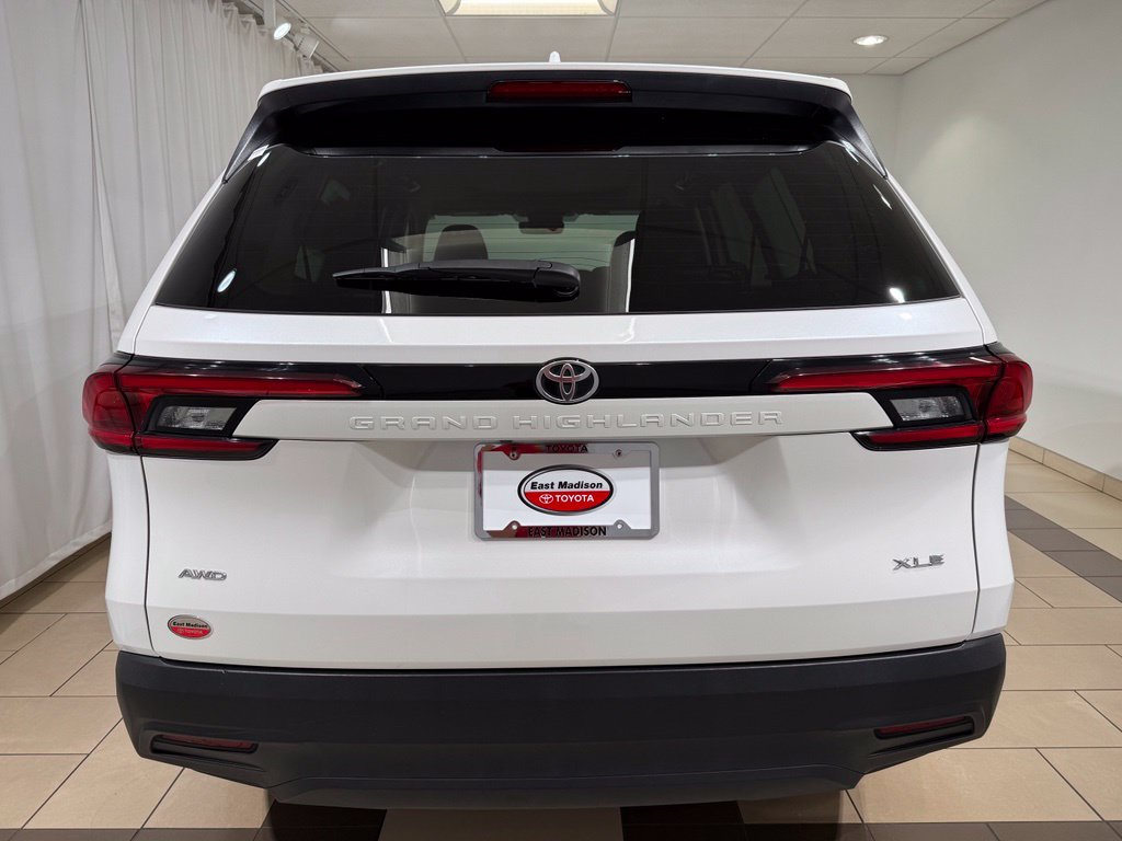 Certified 2025 Toyota Grand Highlander XLE SUV