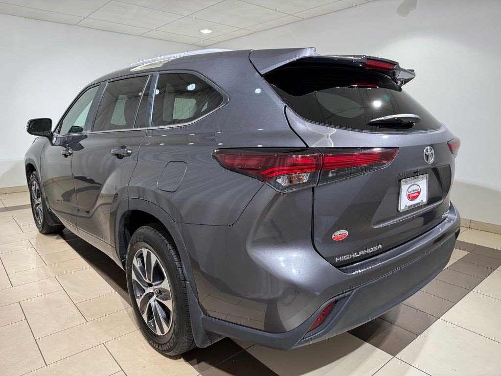 Used 2025 Toyota Highlander XLE SUV