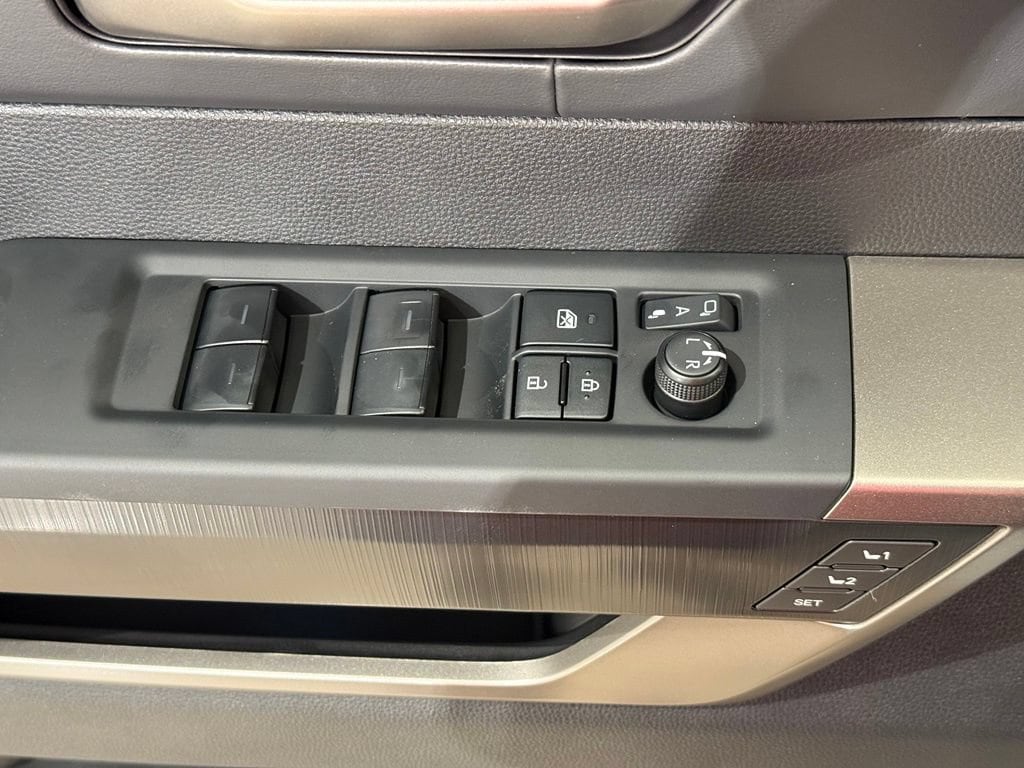 2026 Toyota Tundra Platinum - Photo 15
