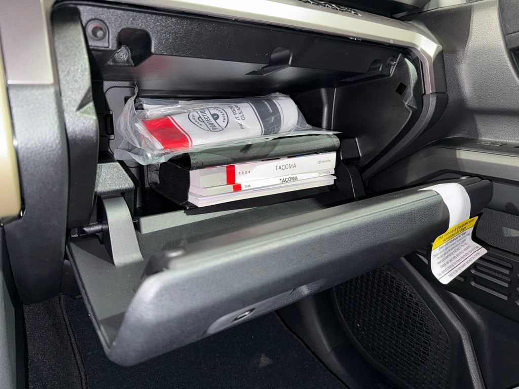 2026 Toyota Tacoma SR5 - Photo 26