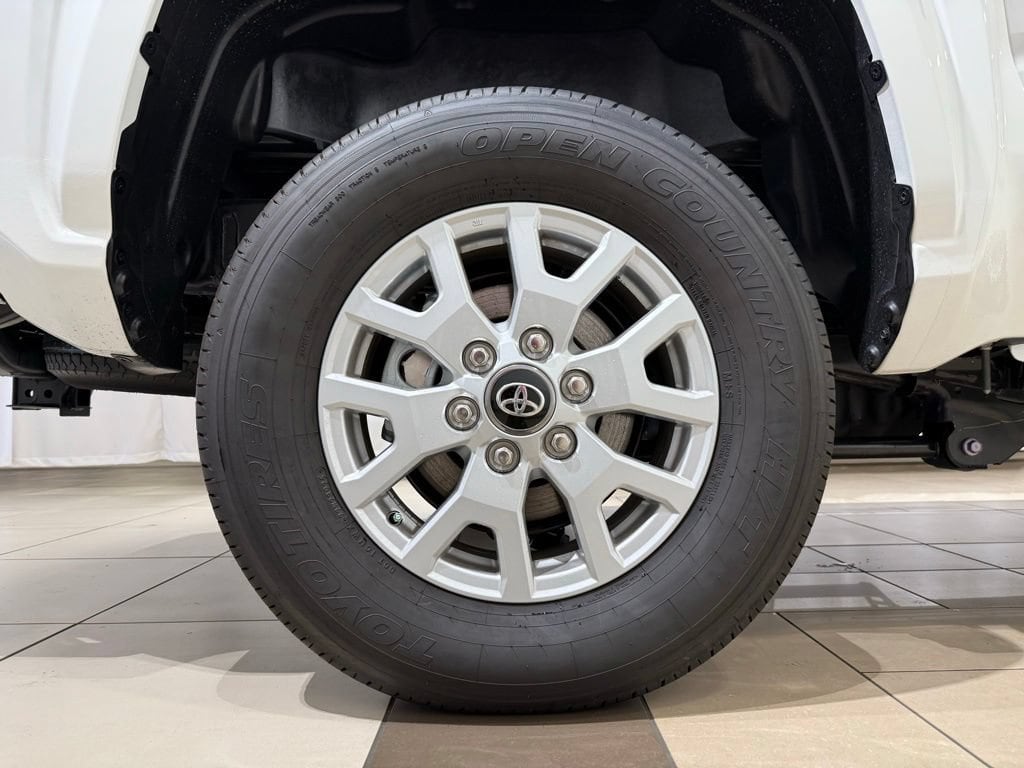 2026 Toyota Tacoma SR5 - Photo 9