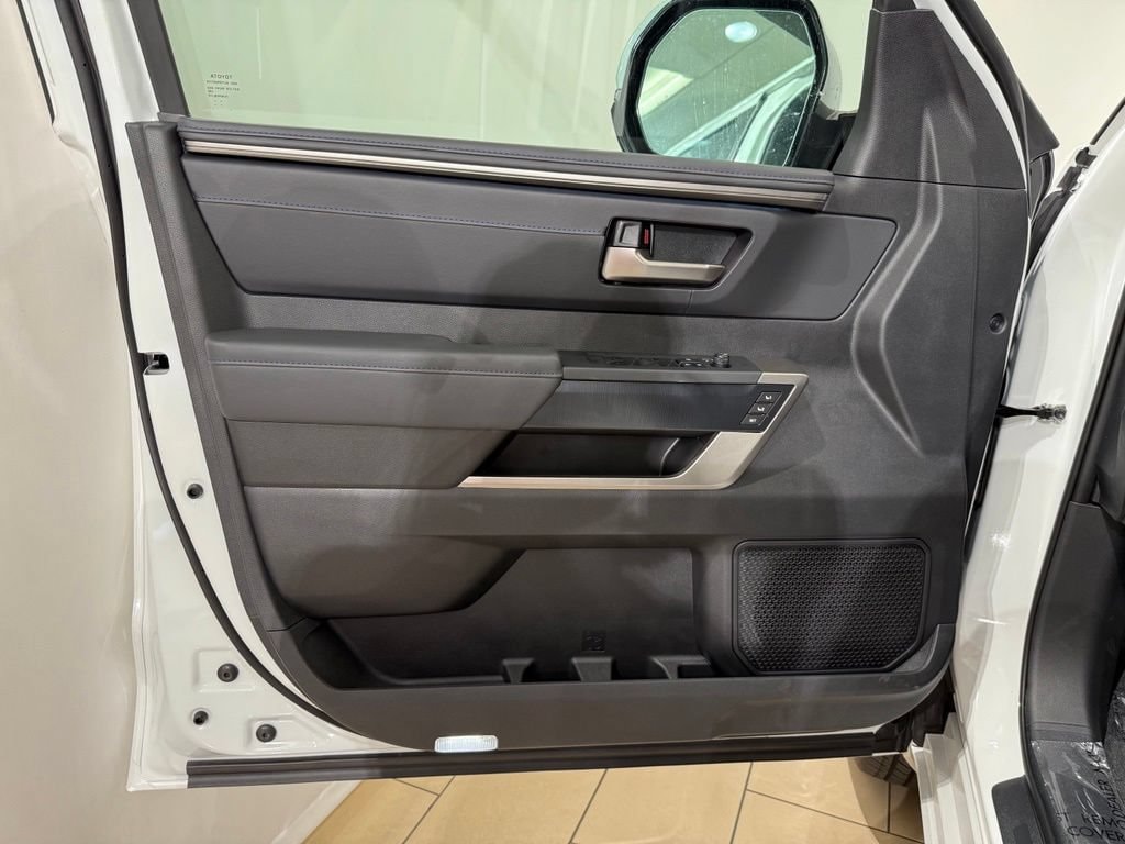 2026 Toyota Tundra Platinum - Photo 14
