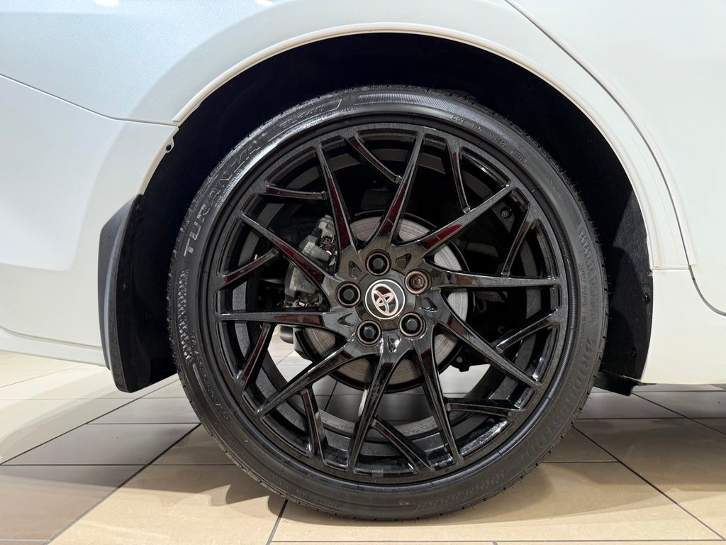 2026 Toyota Camry XSE - Photo 9
