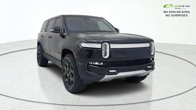 2024 Rivian R1S Adventure