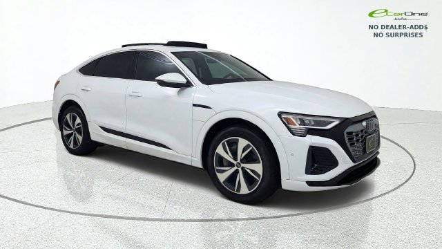  Audi Q8 Sportback e-tron