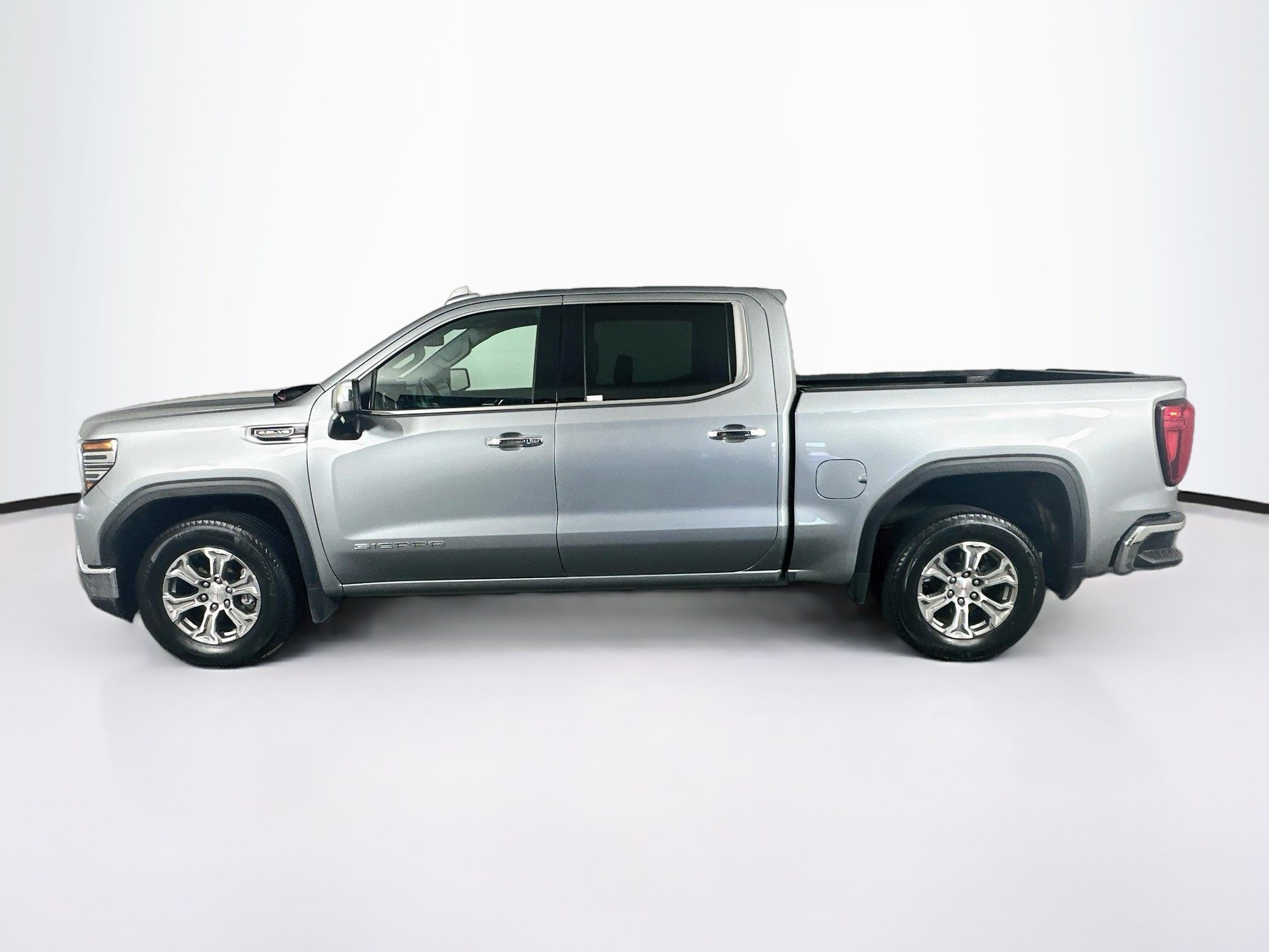 Used 2025 GMC Sierra 1500 SLT 2WD Crew Cab 147 SLT