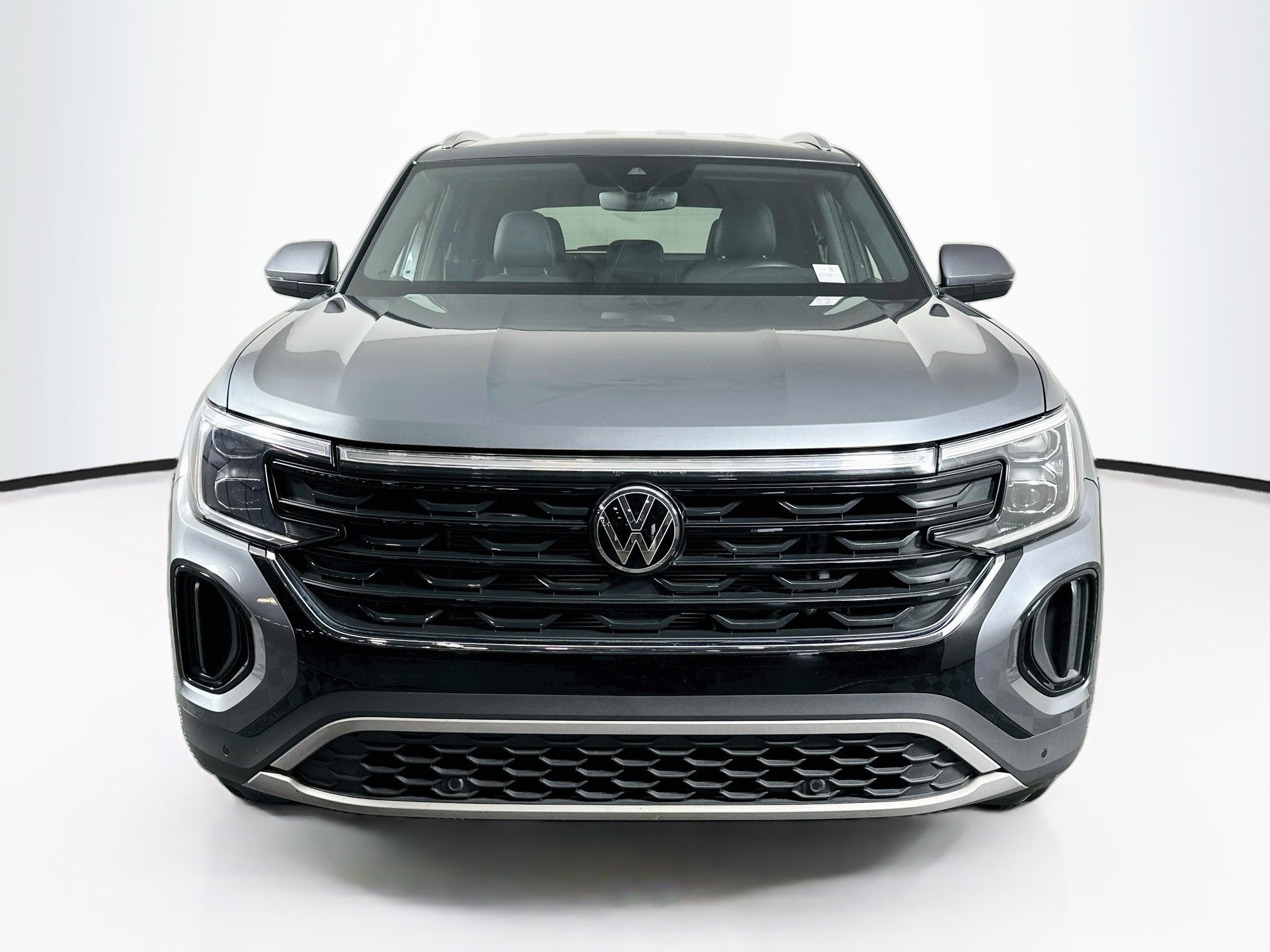 Used 2025 Volkswagen Atlas Cross Sport 2.0T SE w/Technology 2.0T SE w/Technology 4MOTION