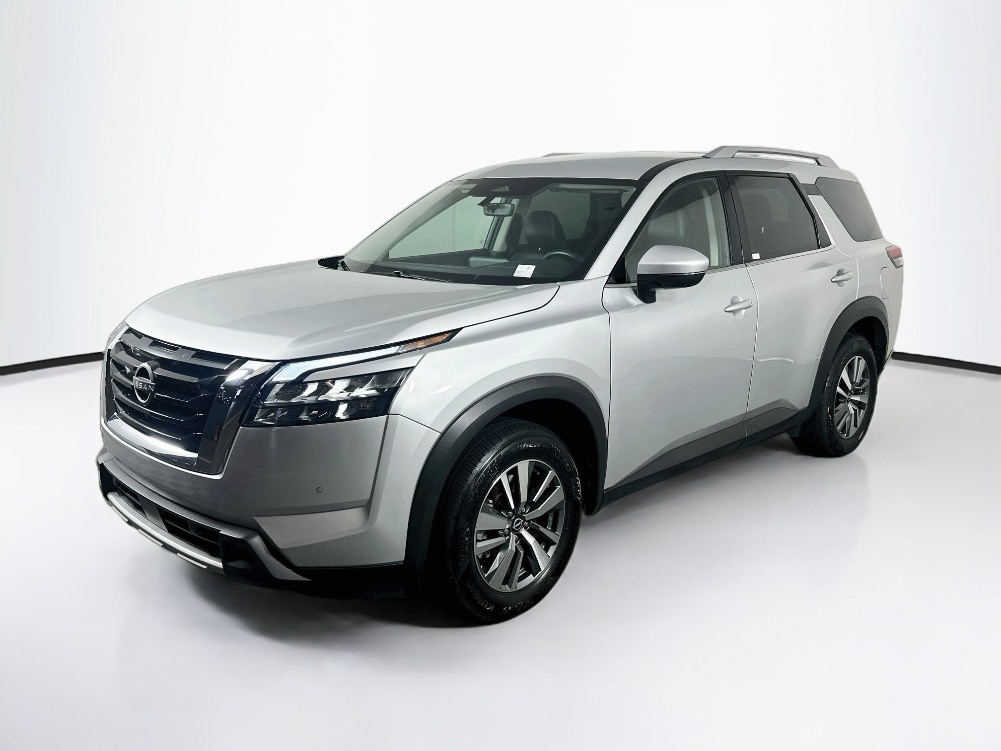 Used 2025 Nissan Pathfinder SL SL 2WD