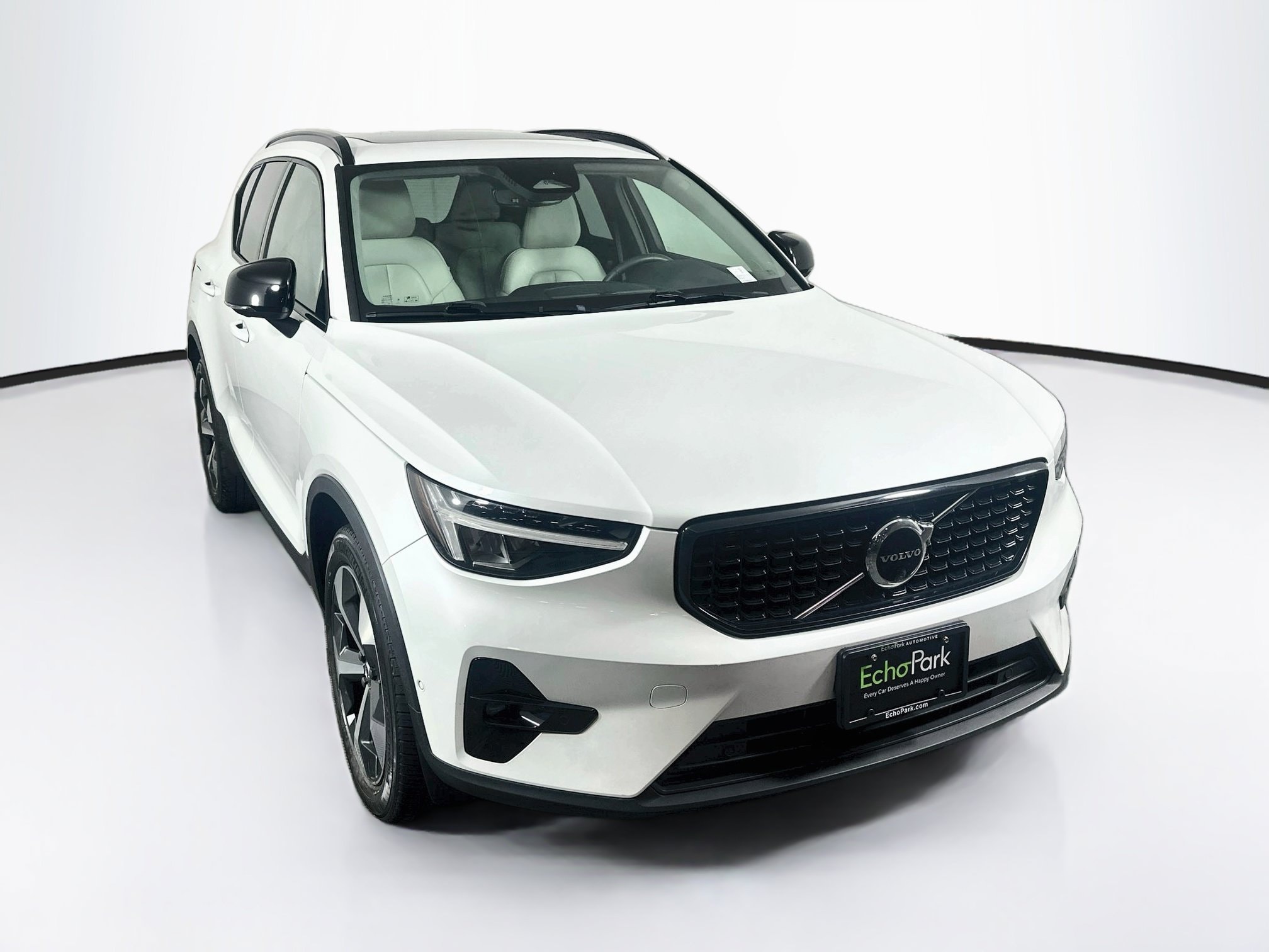 2023 Volvo XC40