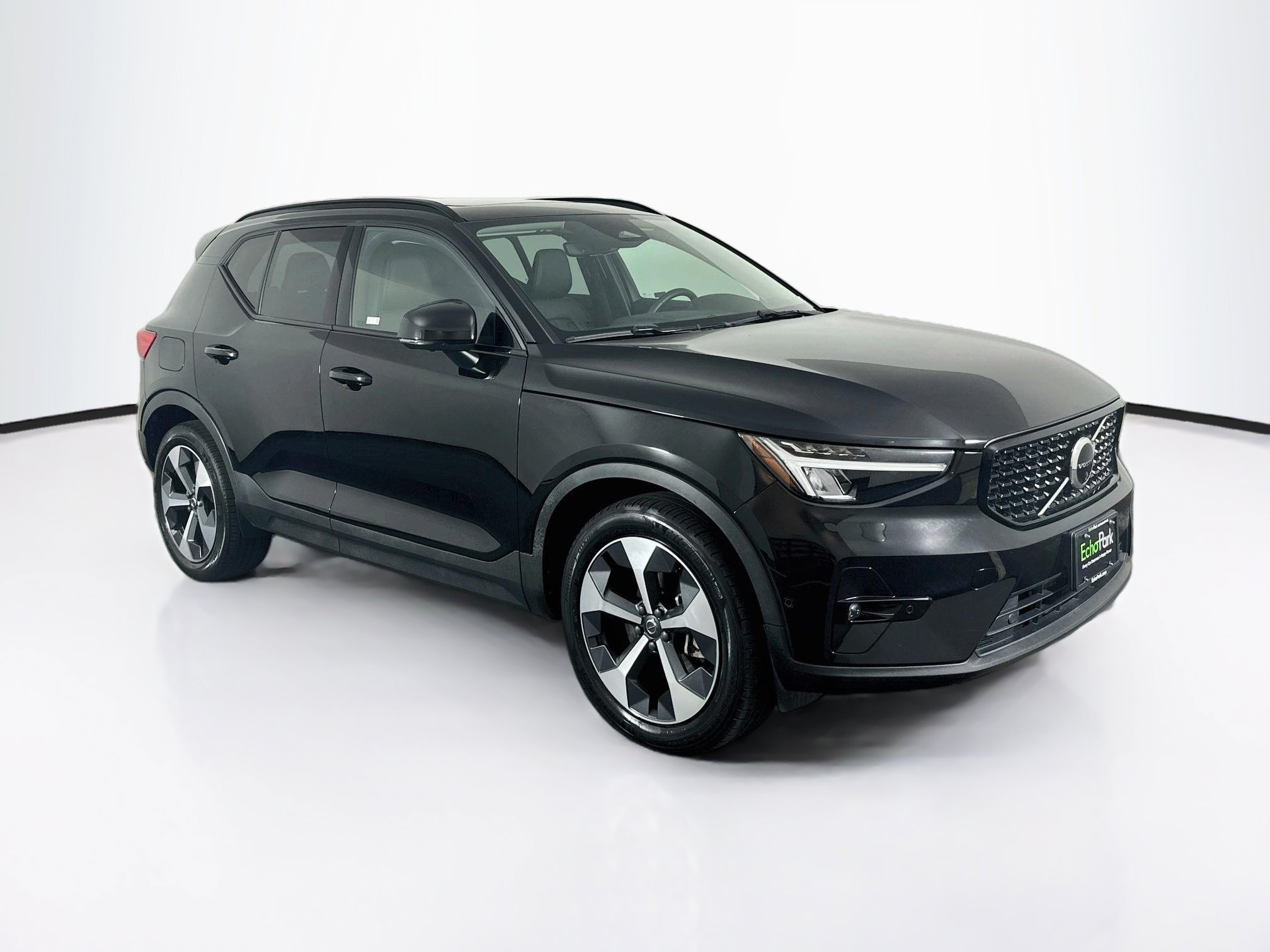 2023 Volvo XC40