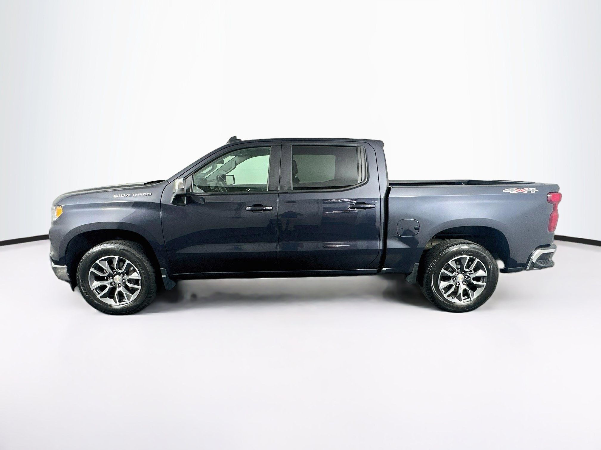 Used 2024 Chevrolet Silverado 1500 LT 4WD Crew Cab 147 LT w/2FL