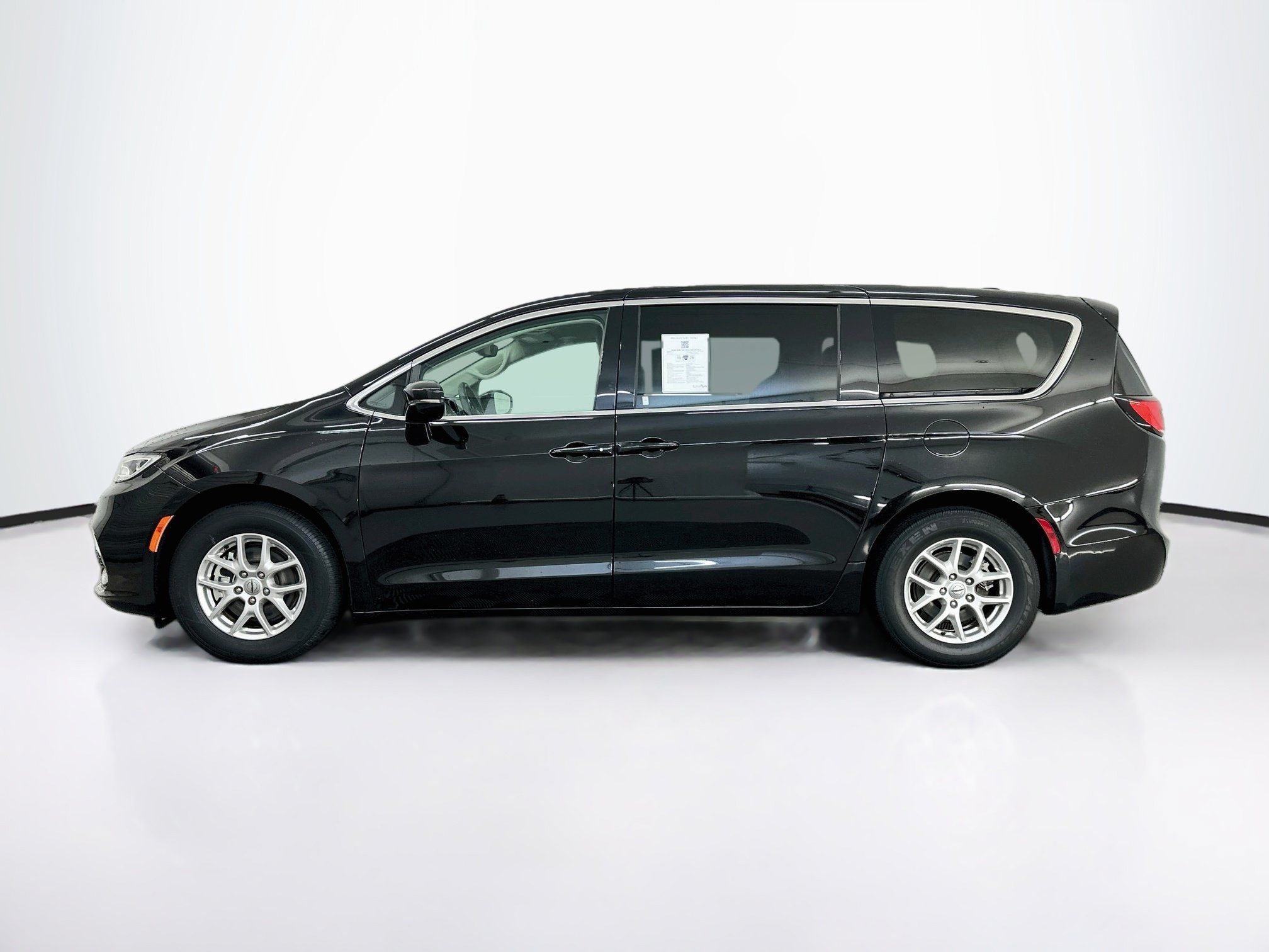Used 2024 Chrysler Pacifica Touring L Touring L FWD