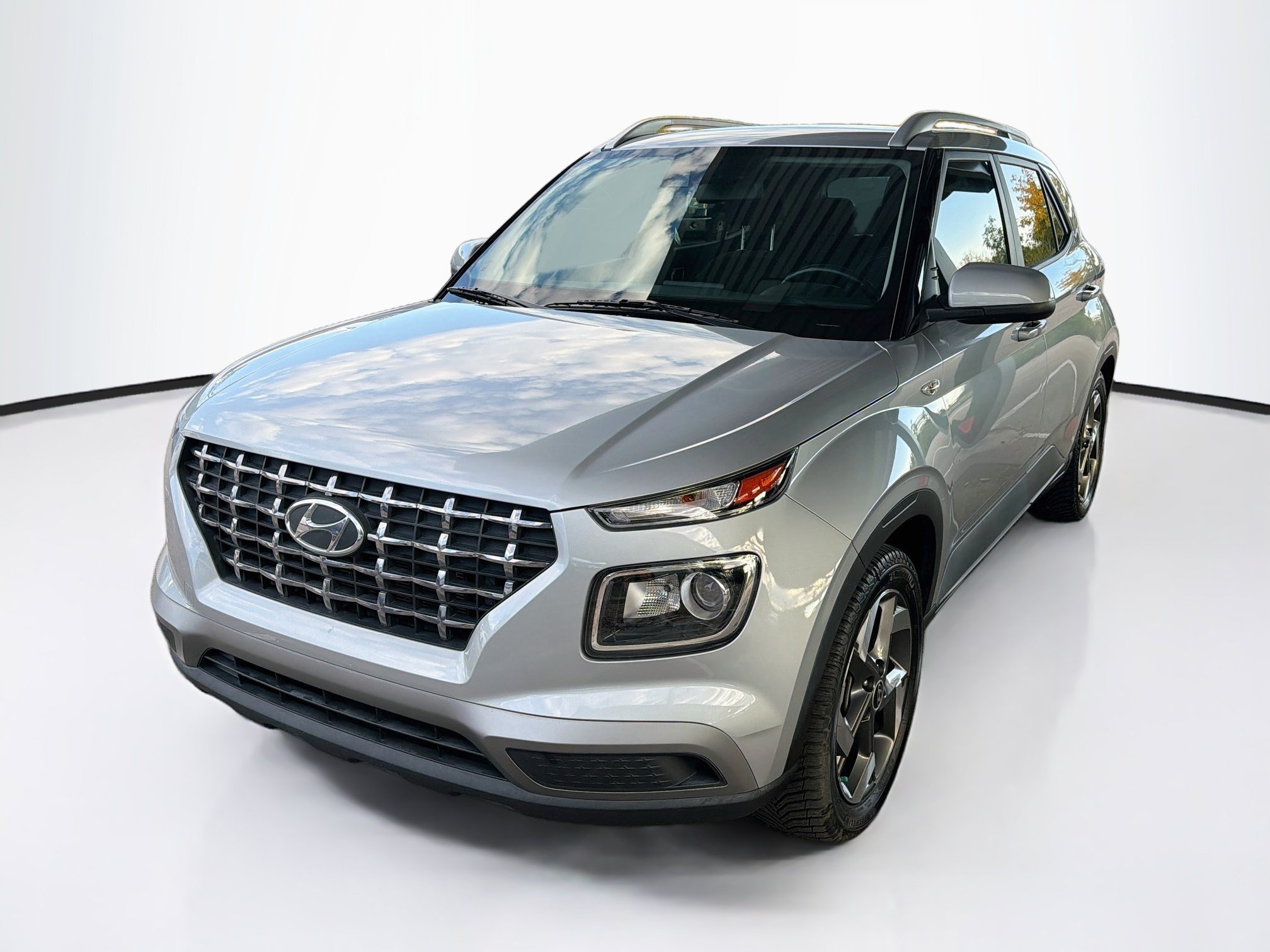 Used 2022 Hyundai Venue SEL SEL IVT