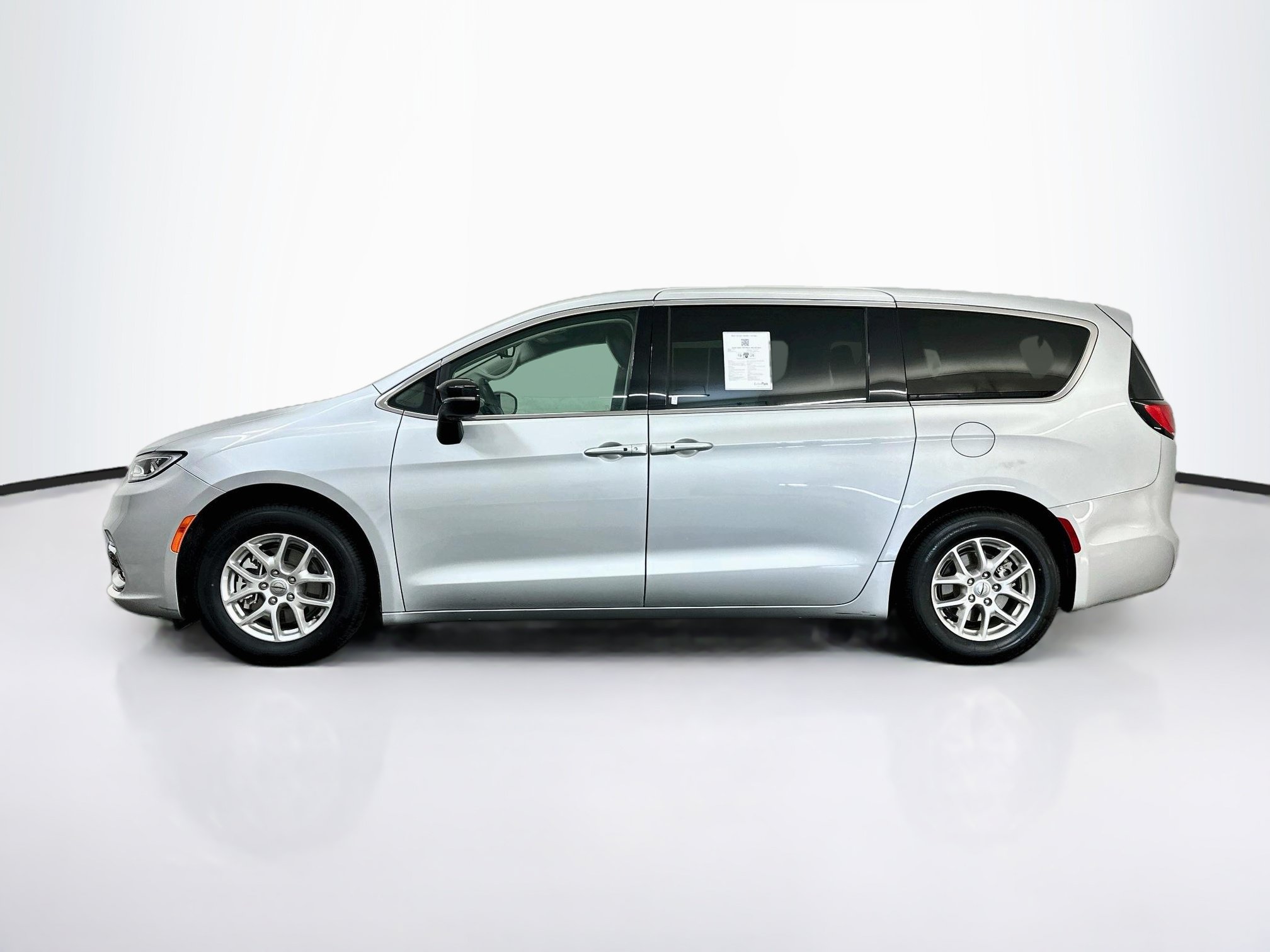 Used 2024 Chrysler Pacifica Touring L Touring L FWD