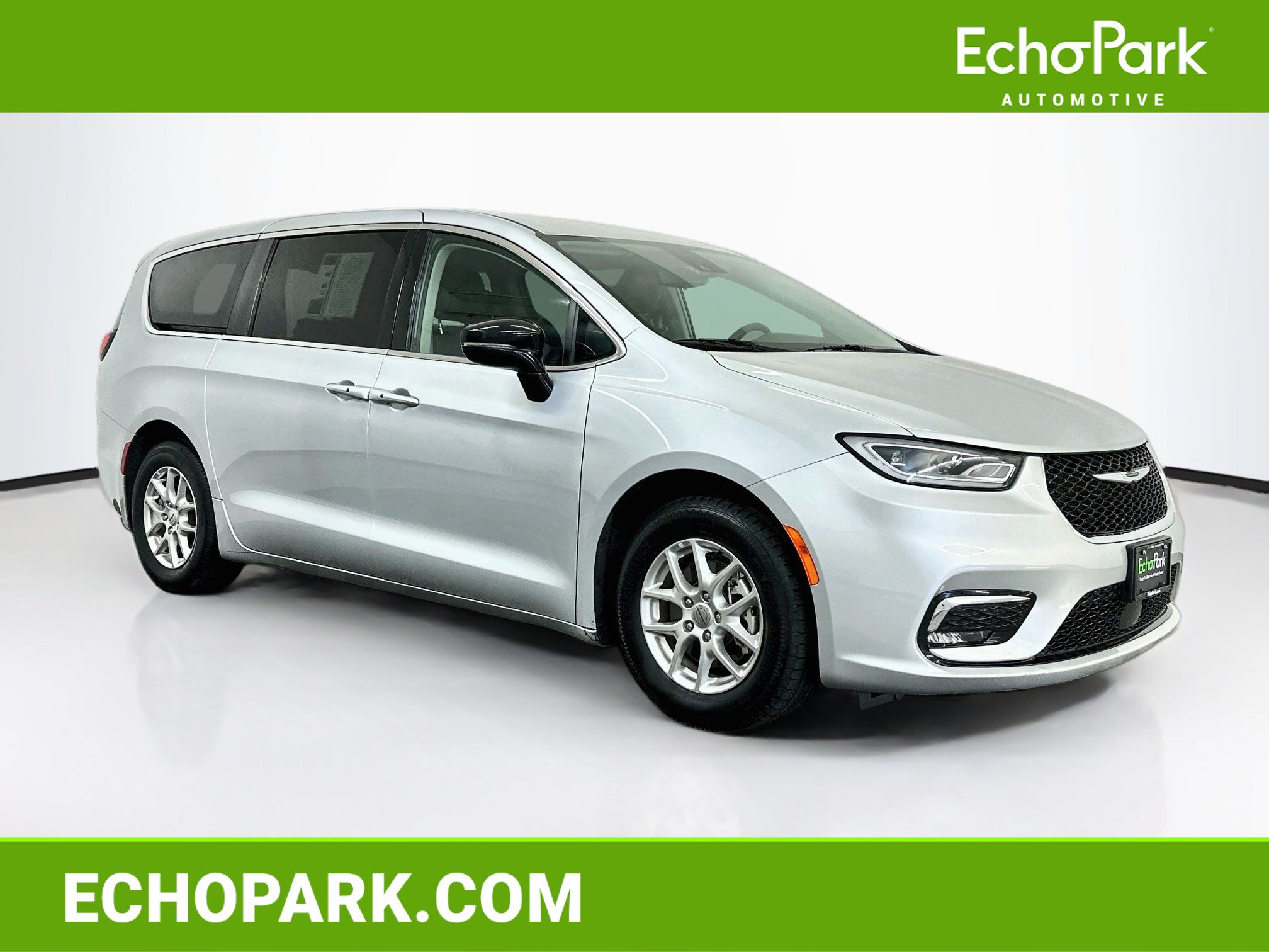 Used 2024 Chrysler Pacifica Touring L Touring L FWD