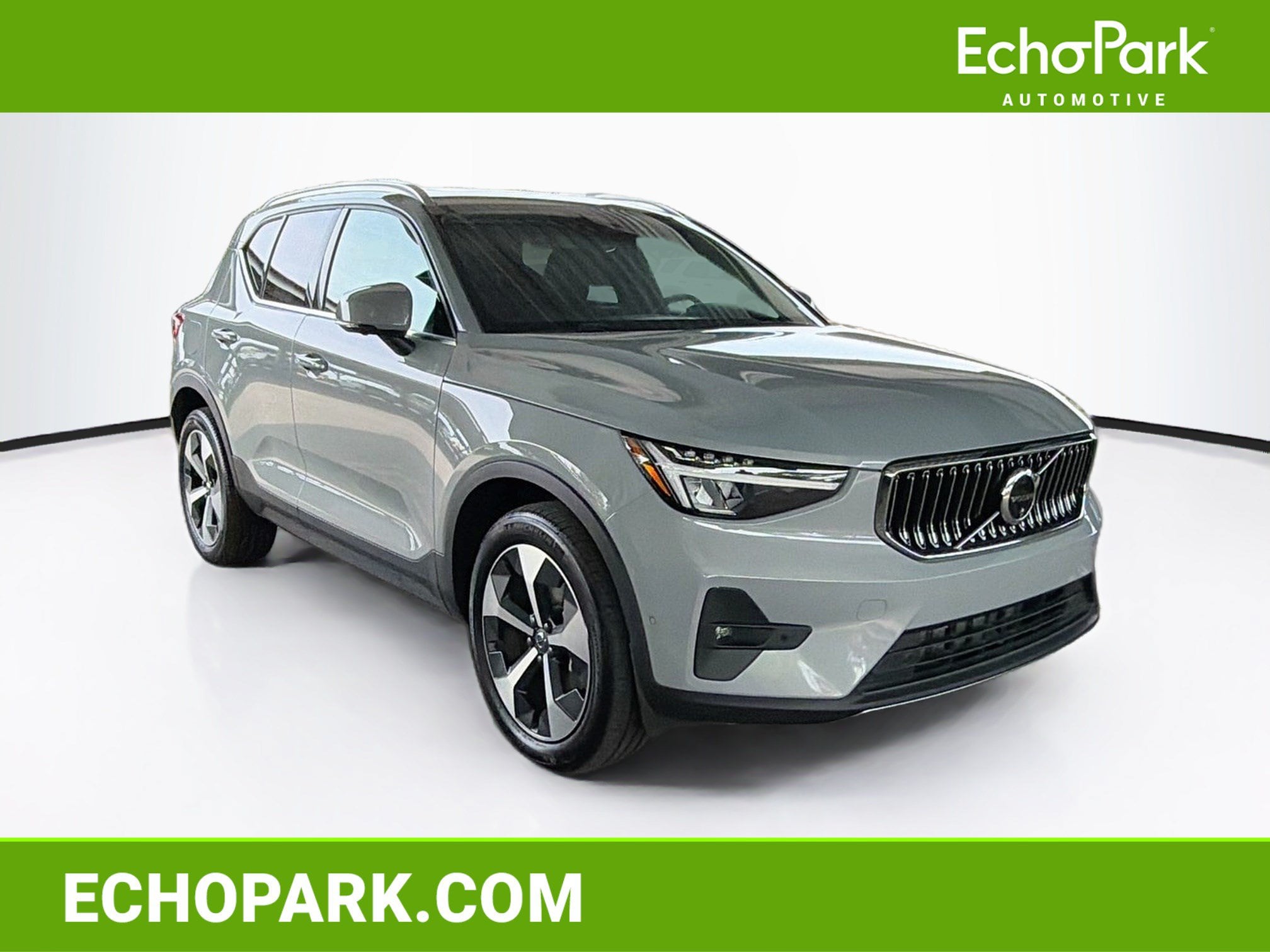2025 Volvo XC40