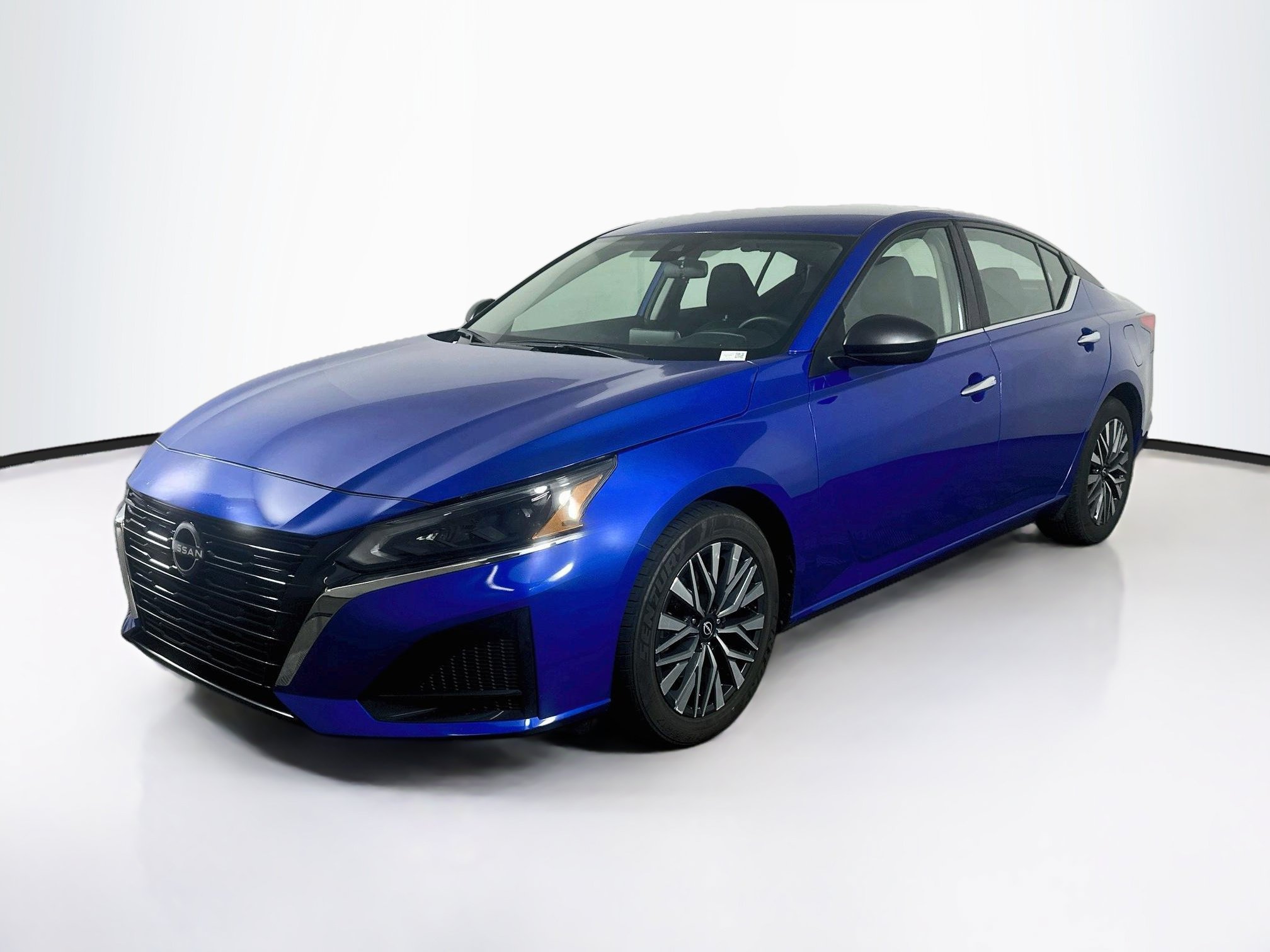 Used 2025 Nissan Altima SV SV FWD