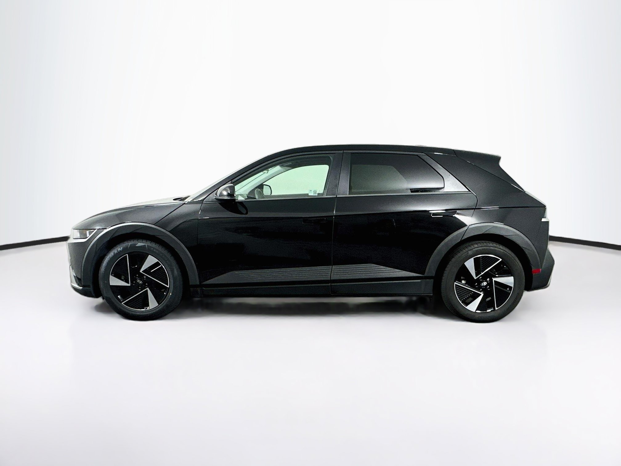 Used 2025 Hyundai IONIQ 5 SE SE RWD