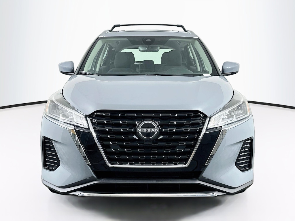Used 2024 Nissan Kicks SV SV FWD
