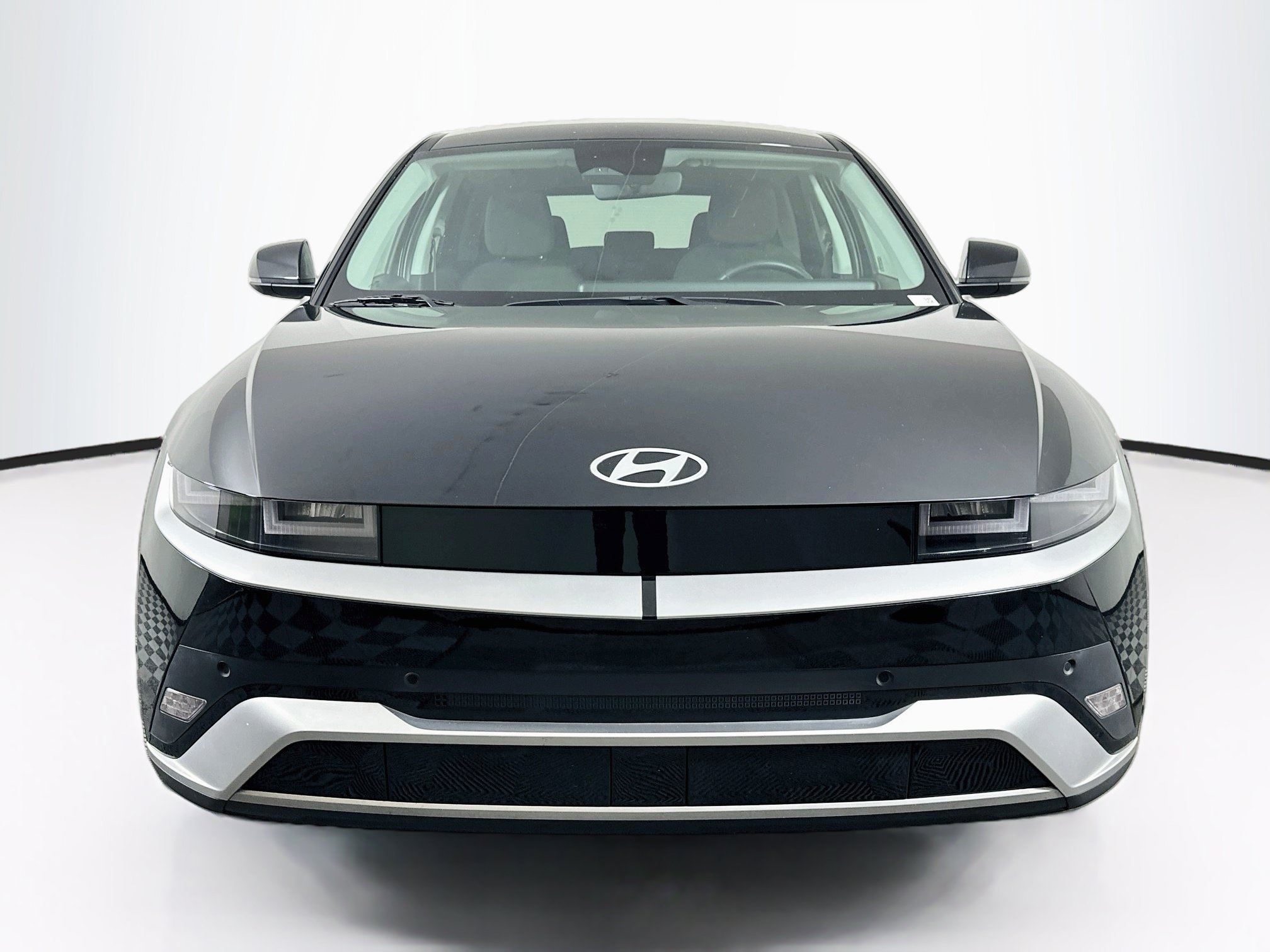 Used 2025 Hyundai IONIQ 5 SE SE RWD
