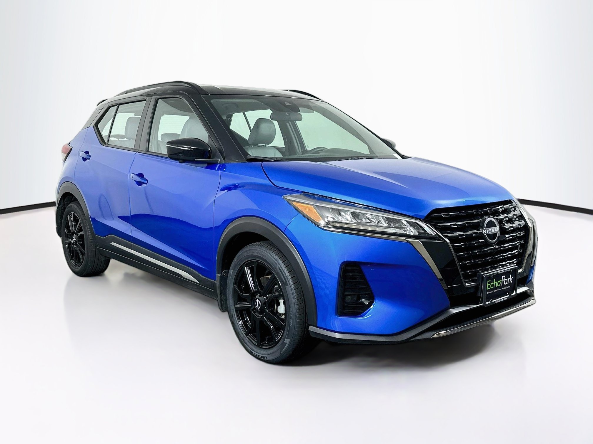 Used 2024 Nissan Kicks SR SR FWD