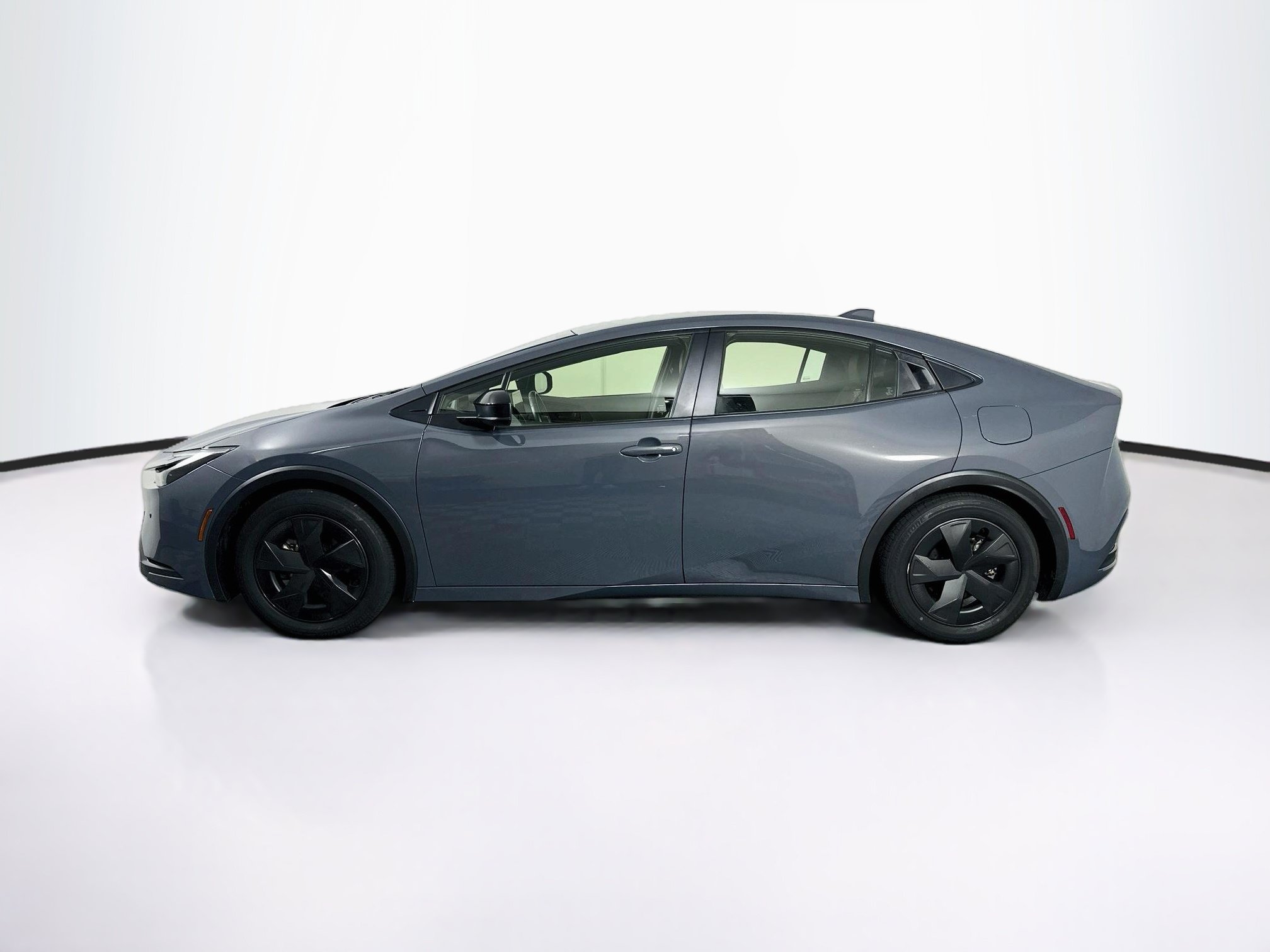 Used 2025 Toyota Prius LE LE