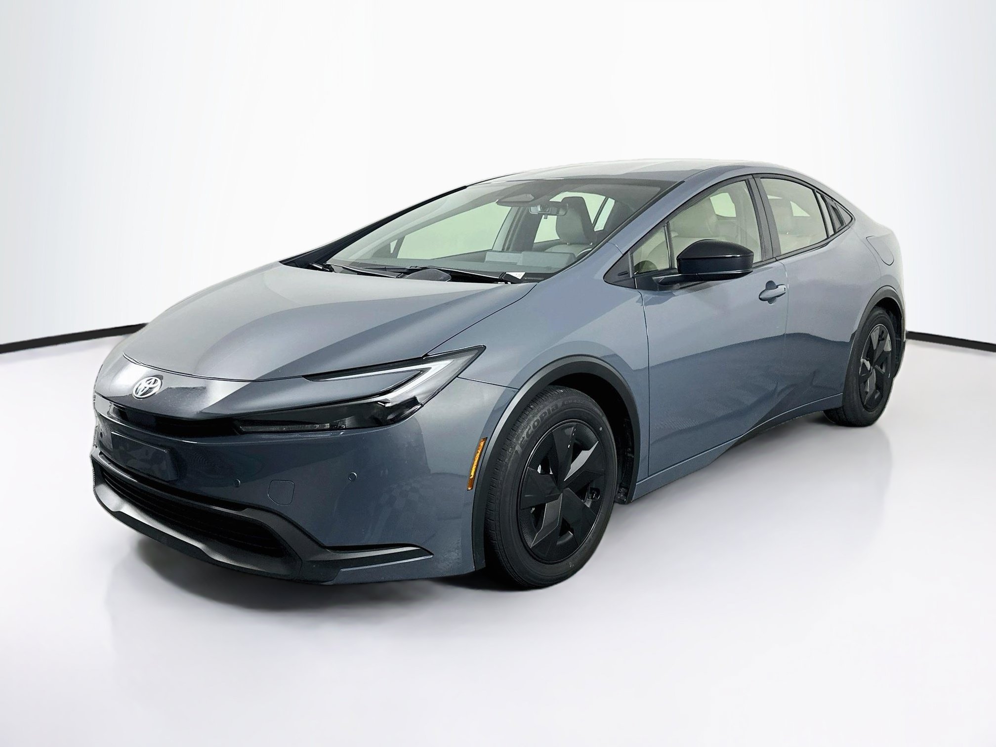 Used 2025 Toyota Prius LE LE