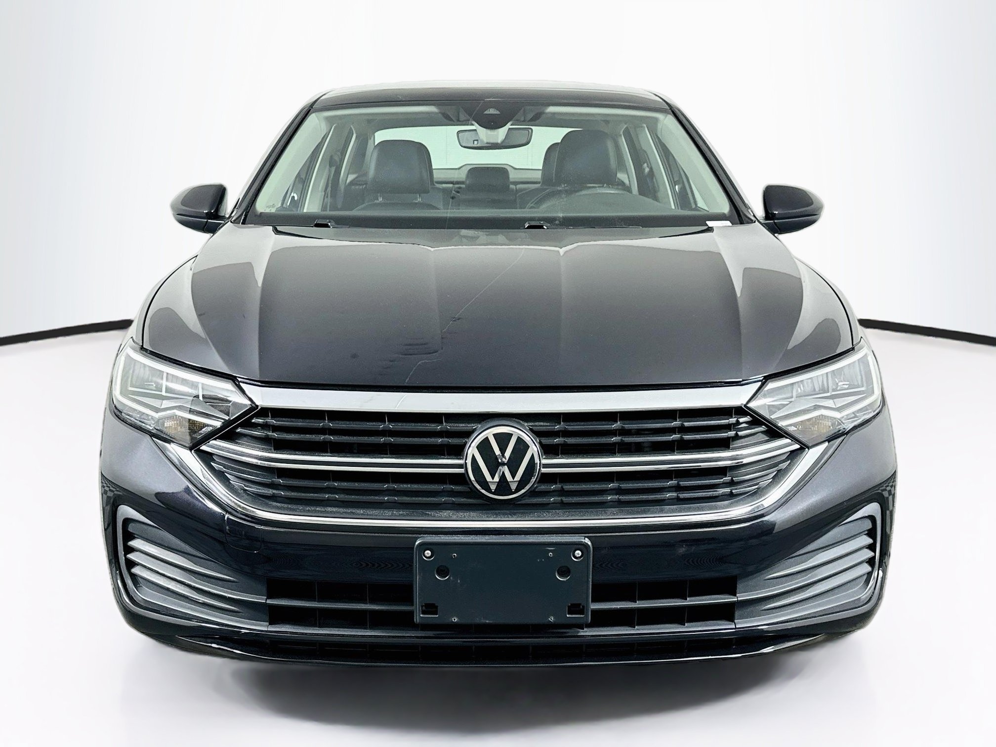 Used 2023 Volkswagen Jetta SE SE Auto