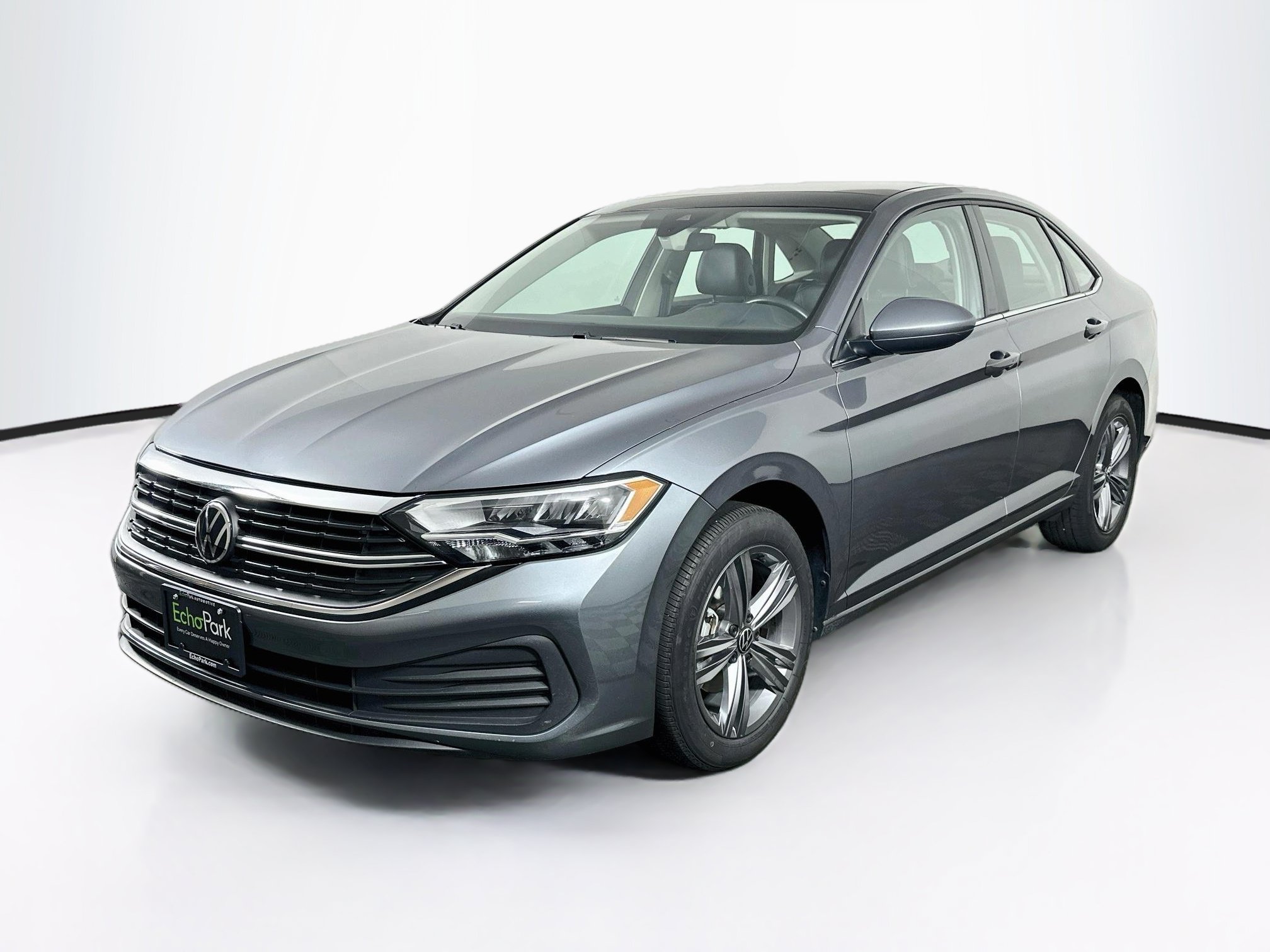 Used 2024 Volkswagen Jetta SE SE Auto