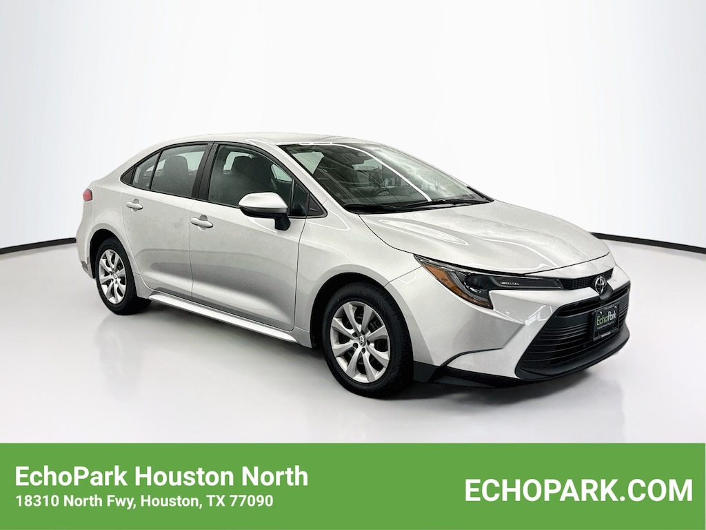 Used 2025 Toyota Corolla LE Sedan
