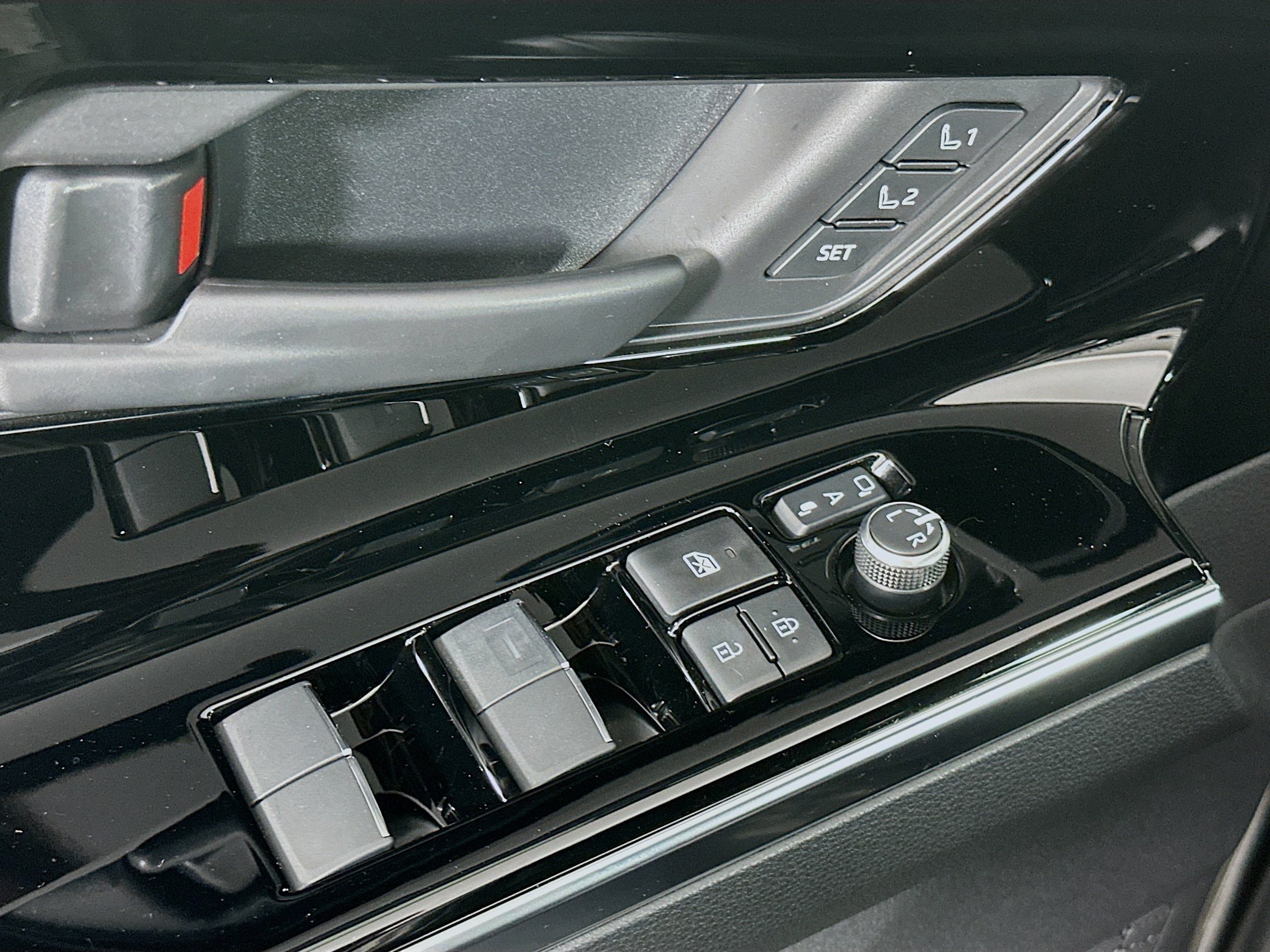 2023 Subaru SOLTERRA Limited - Photo 12
