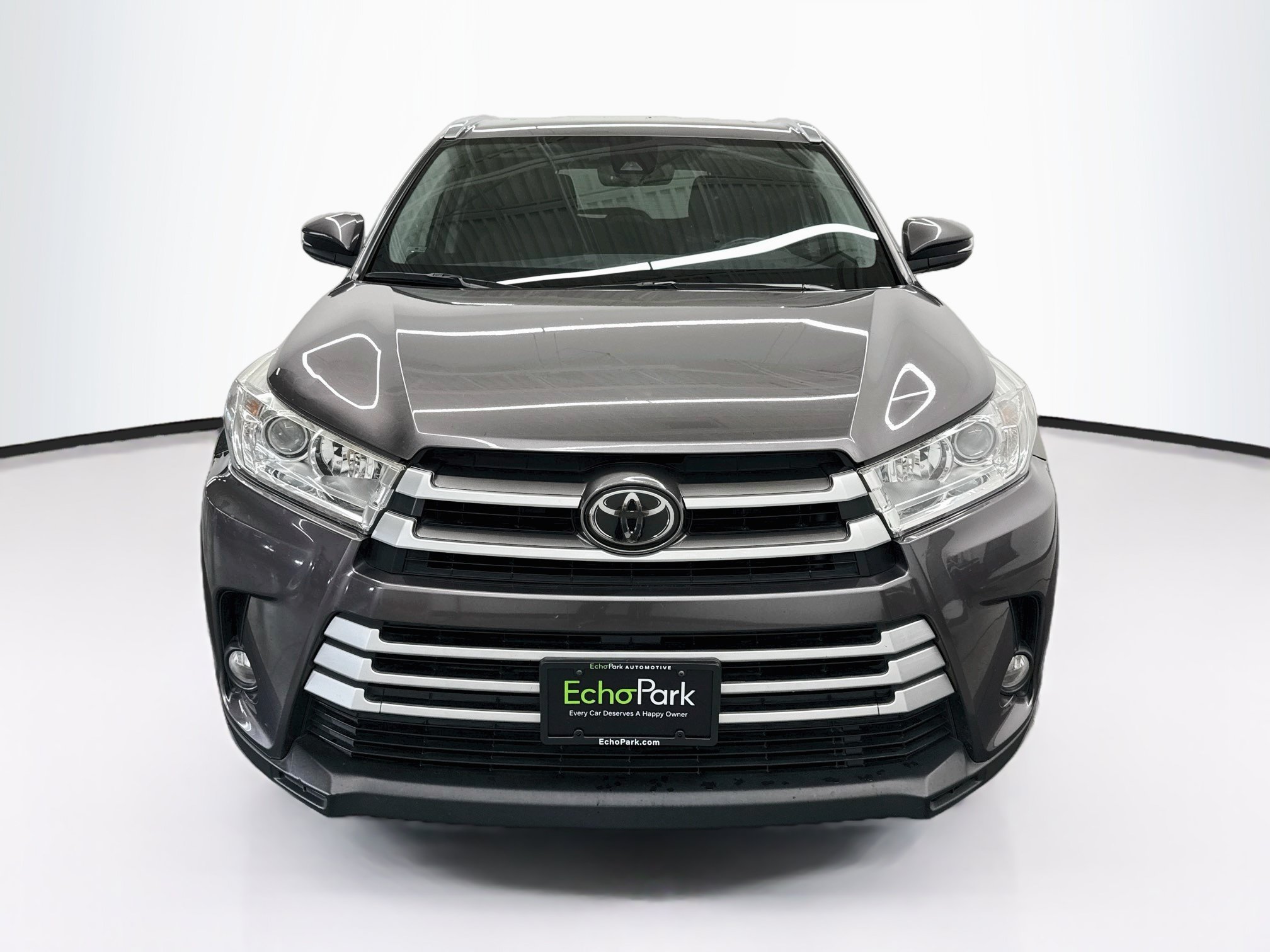 Used 2019 Toyota Highlander XLE V6 SUV