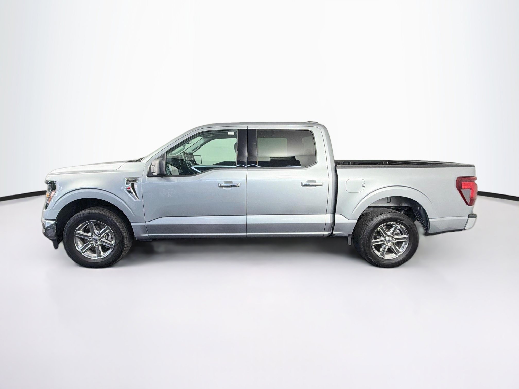 Used 2025 Ford F-150 XLT Truck SuperCrew Cab