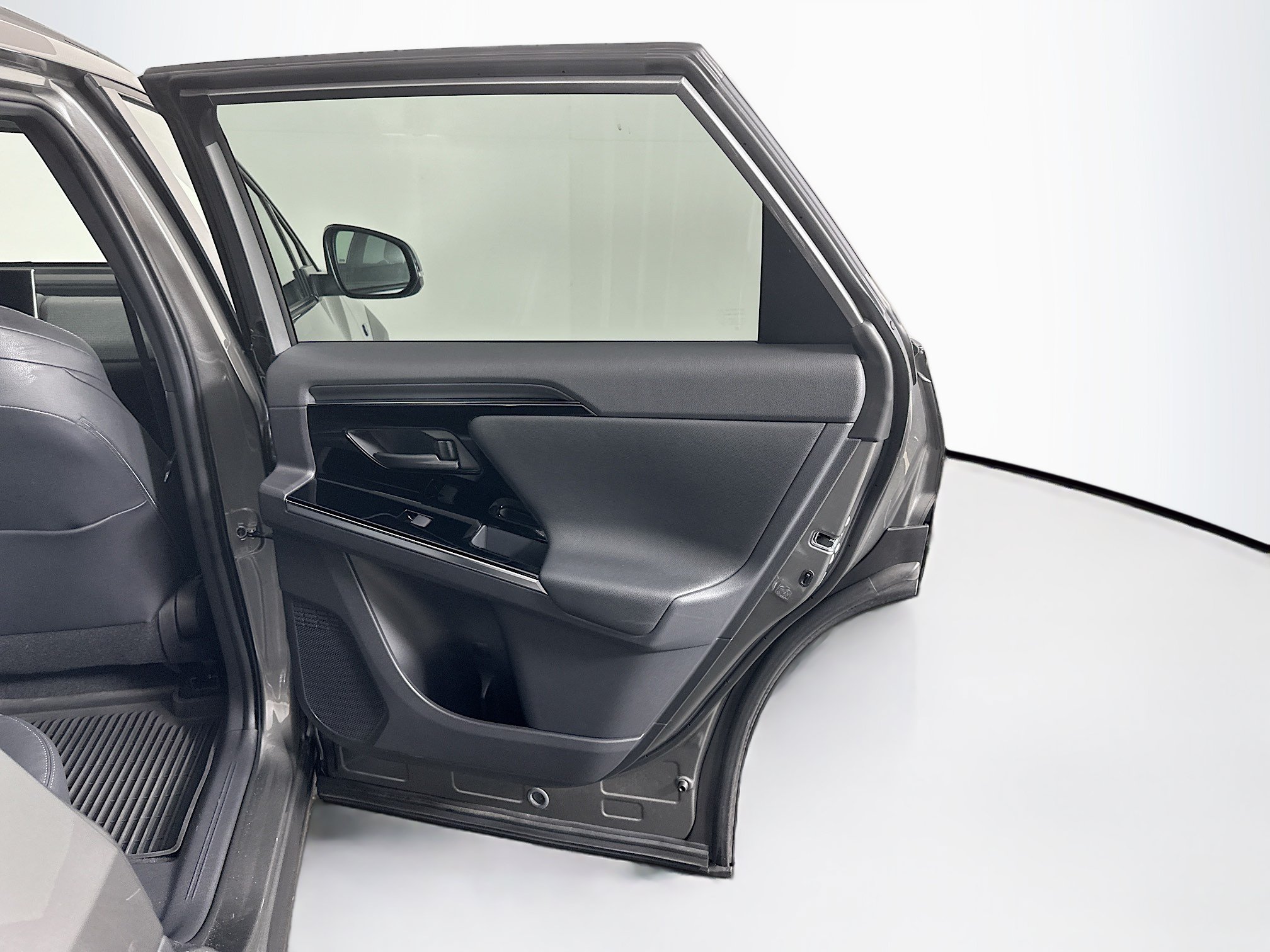 2023 Subaru SOLTERRA Limited - Photo 27
