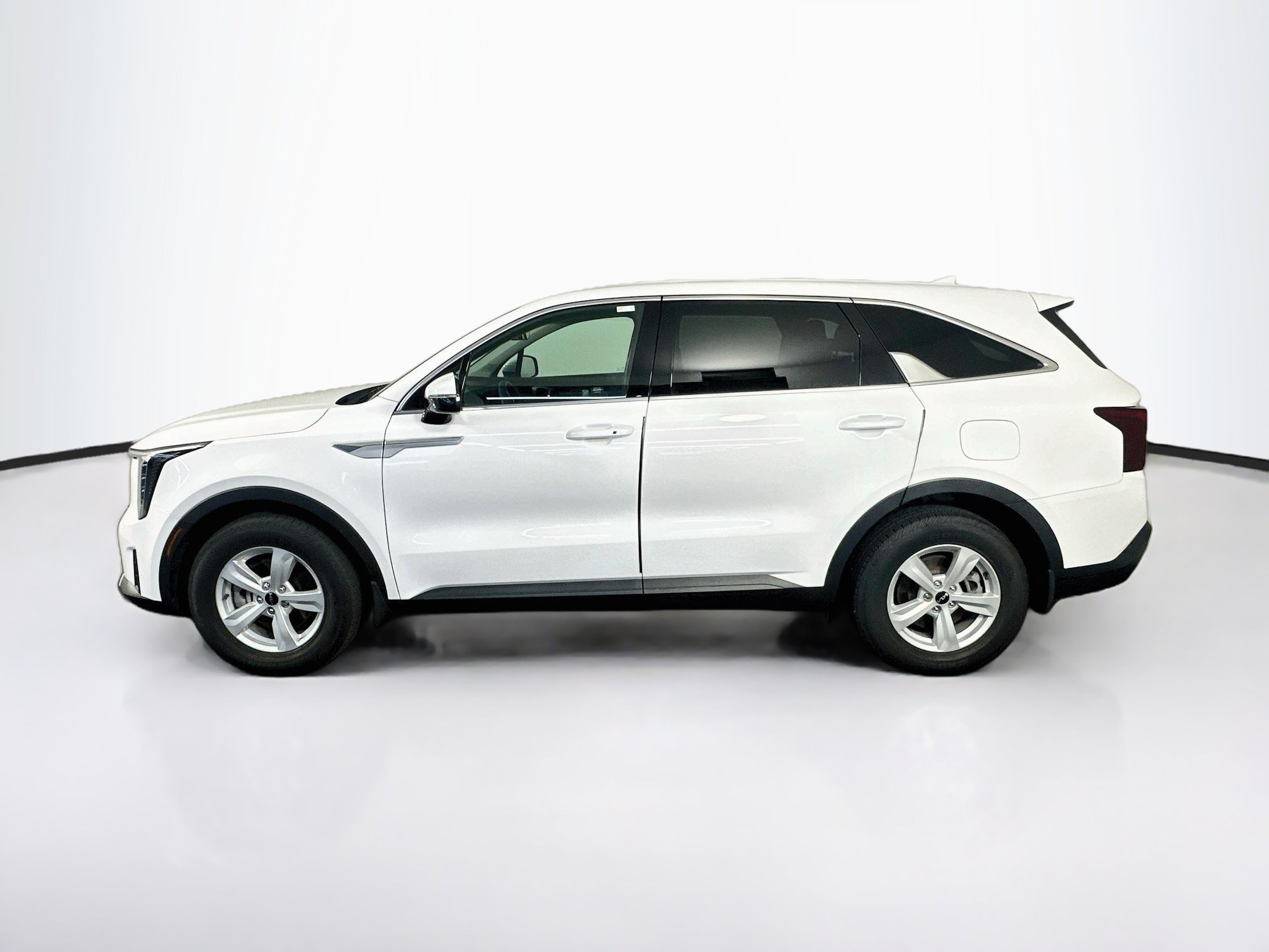 Used 2025 Kia Sorento LX SUV