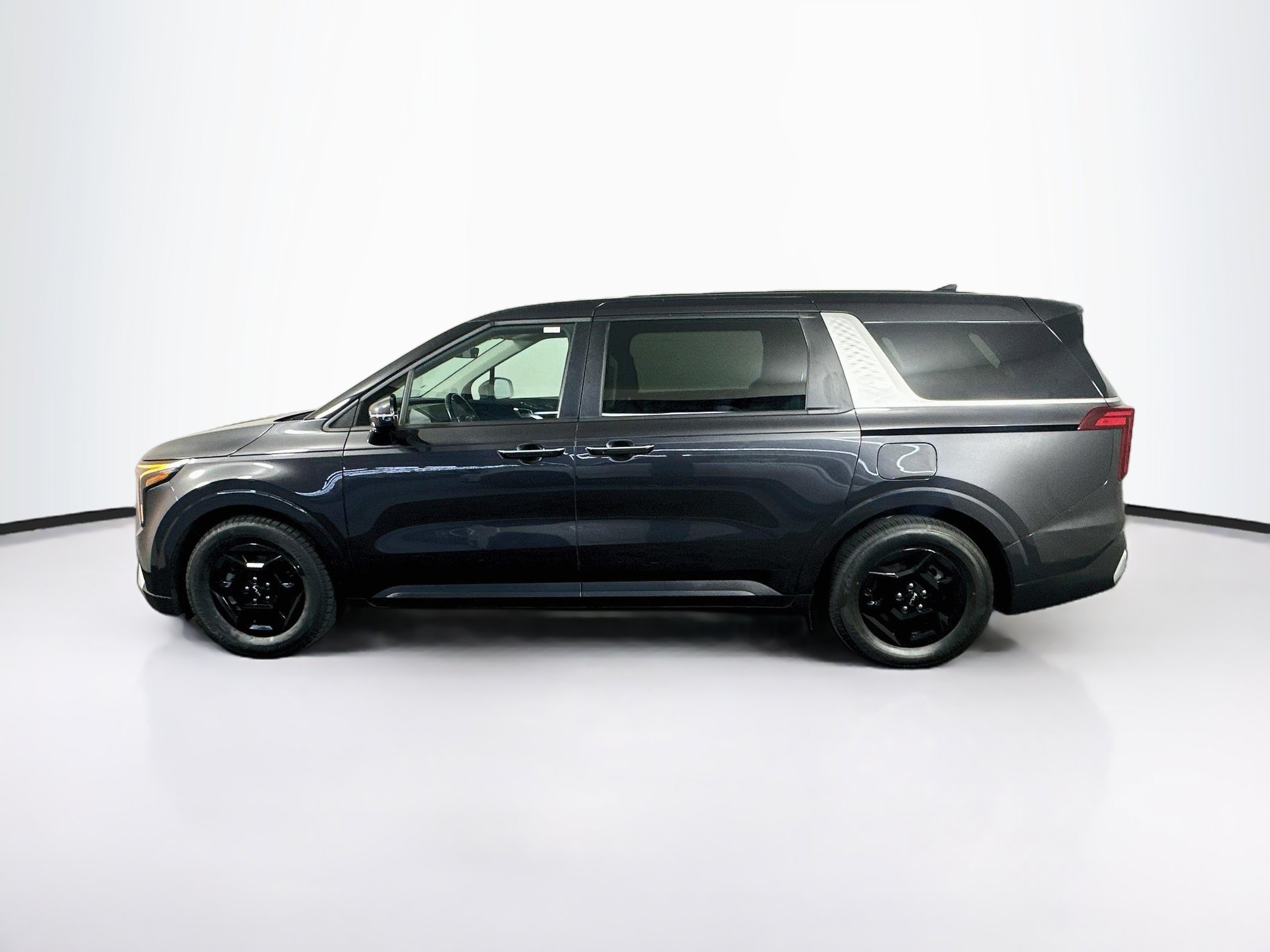 Used 2025 Kia Carnival LXS Van Passenger Van