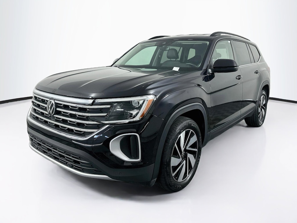 Used 2025 Volkswagen Atlas 2.0T SE w/Technology SUV