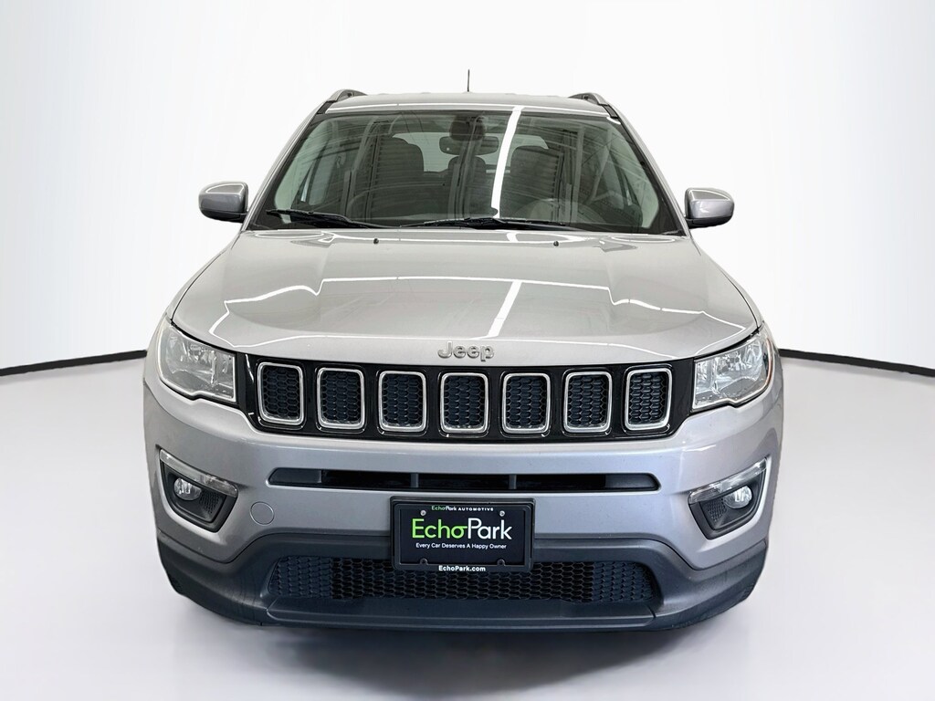Used 2018 Jeep Compass Latitude 4x4 SUV