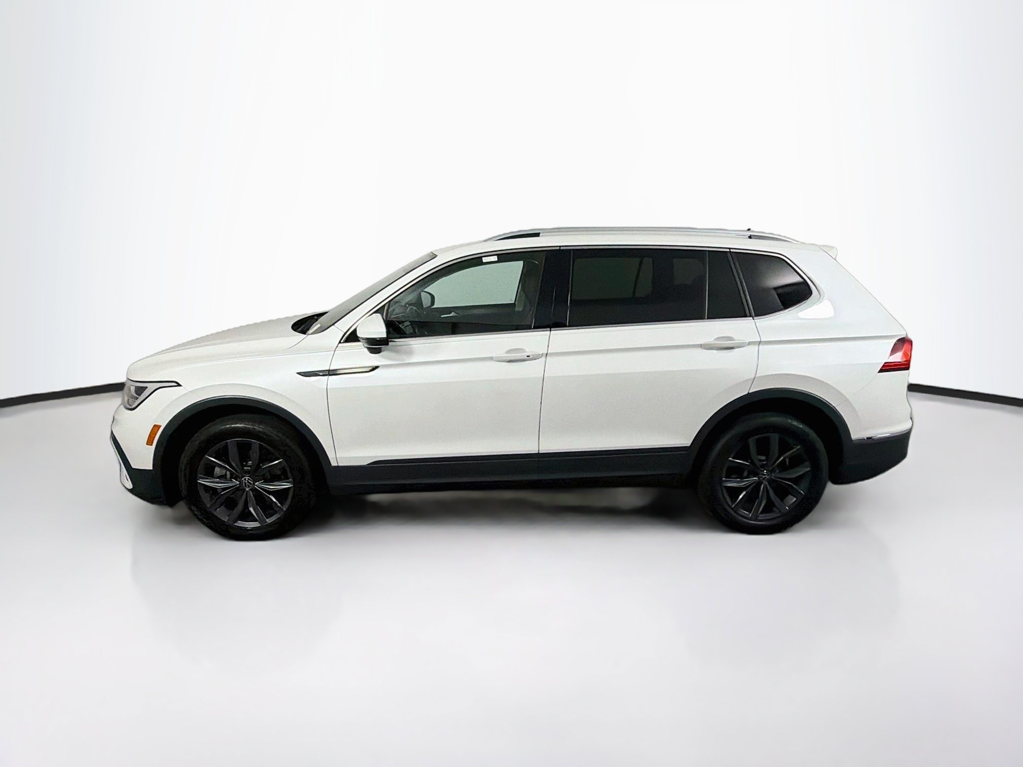 Used 2023 Volkswagen Tiguan 2.0T SE SUV