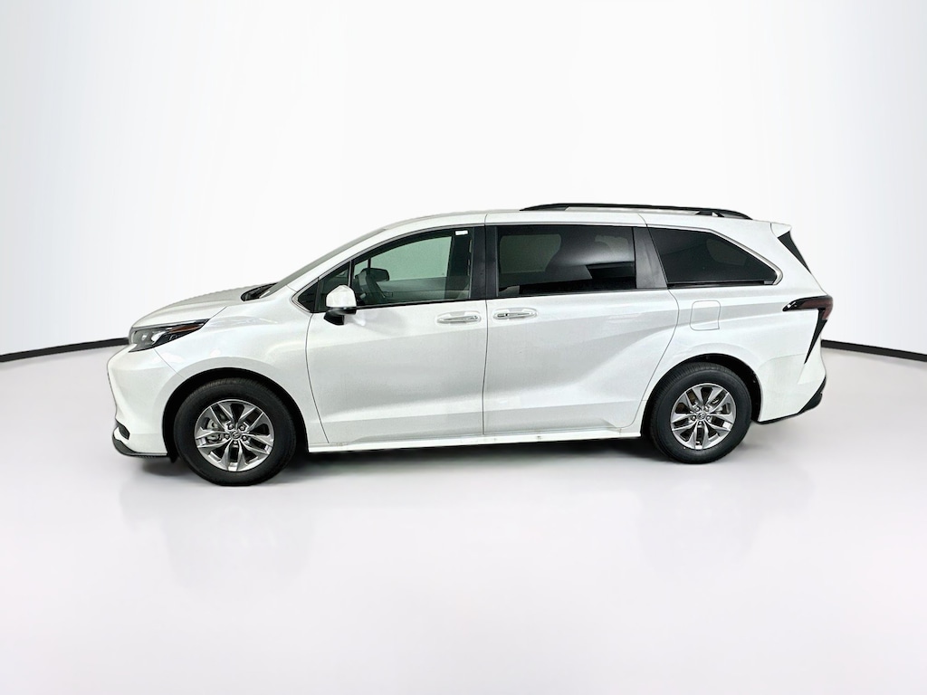 Used 2026 Toyota Sienna XLE 8 Passenger Van Passenger Van