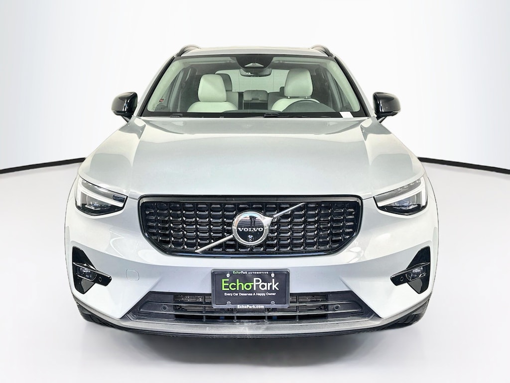 Used 2026 Volvo XC40 B5 Plus SUV