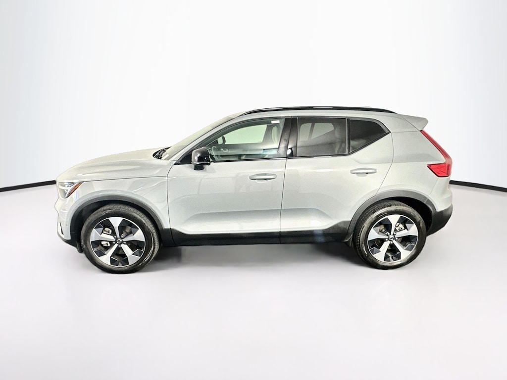 Used 2026 Volvo XC40 B5 Plus SUV