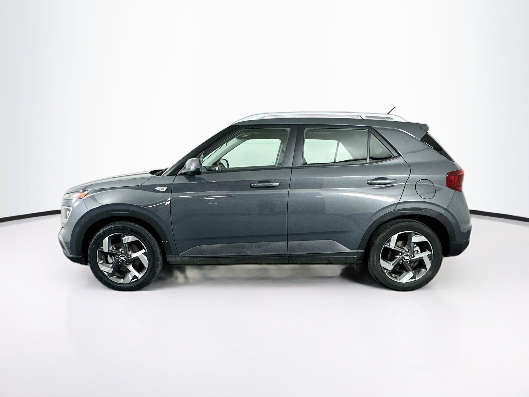 Used 2025 Hyundai Venue SEL SEL IVT
