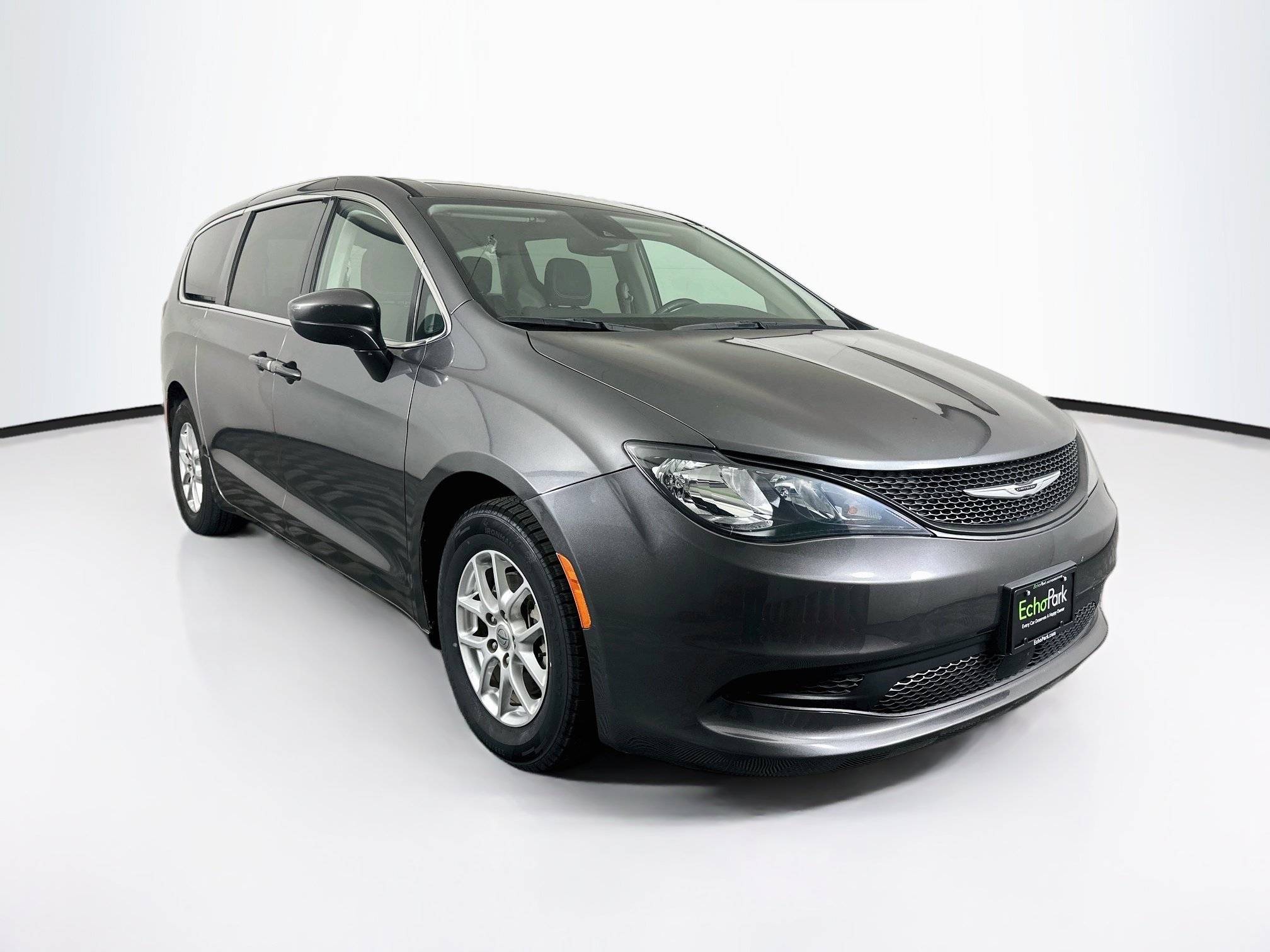 2023 Chrysler Voyager