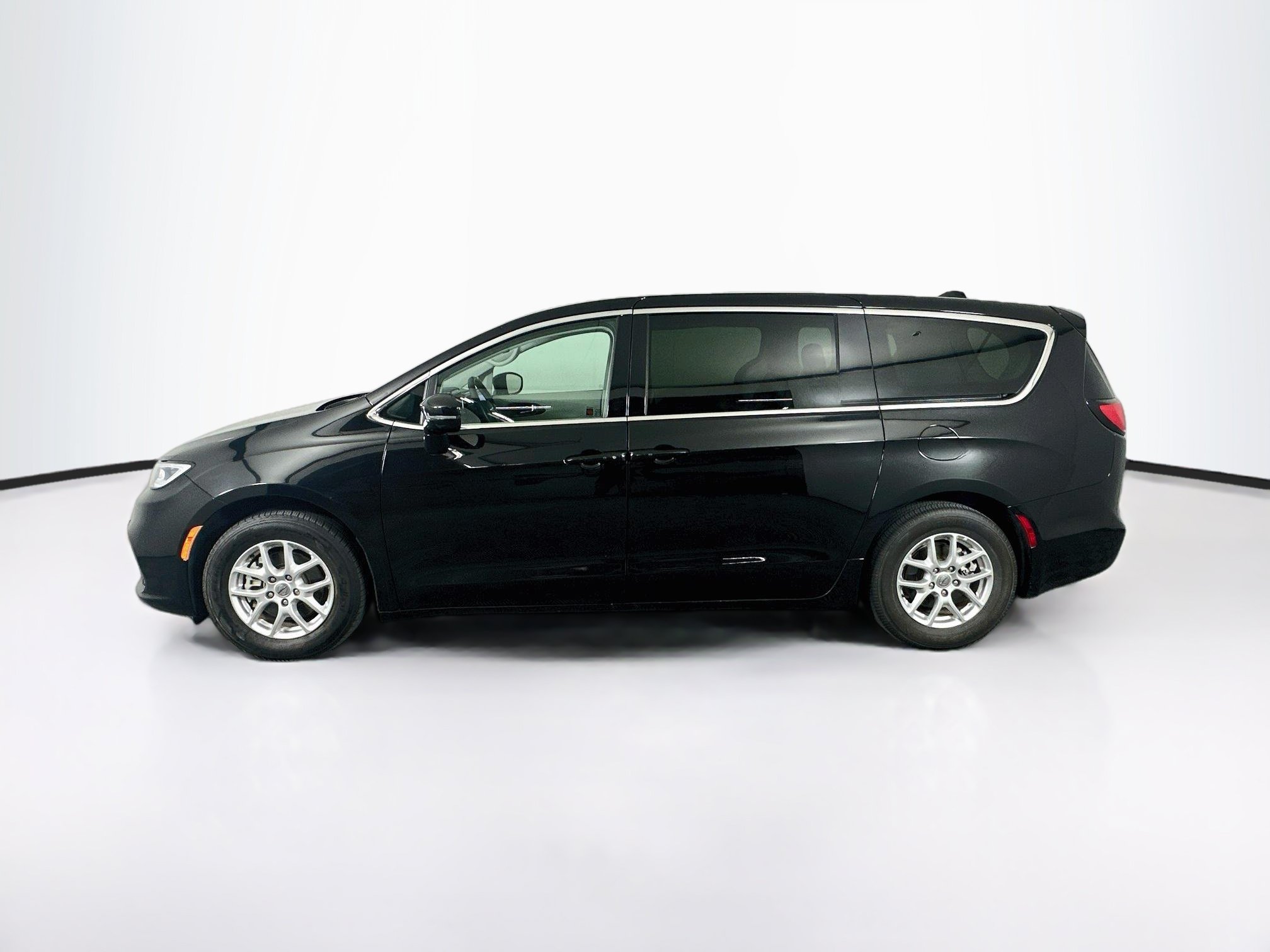 Used 2024 Chrysler Pacifica Touring L Touring L FWD