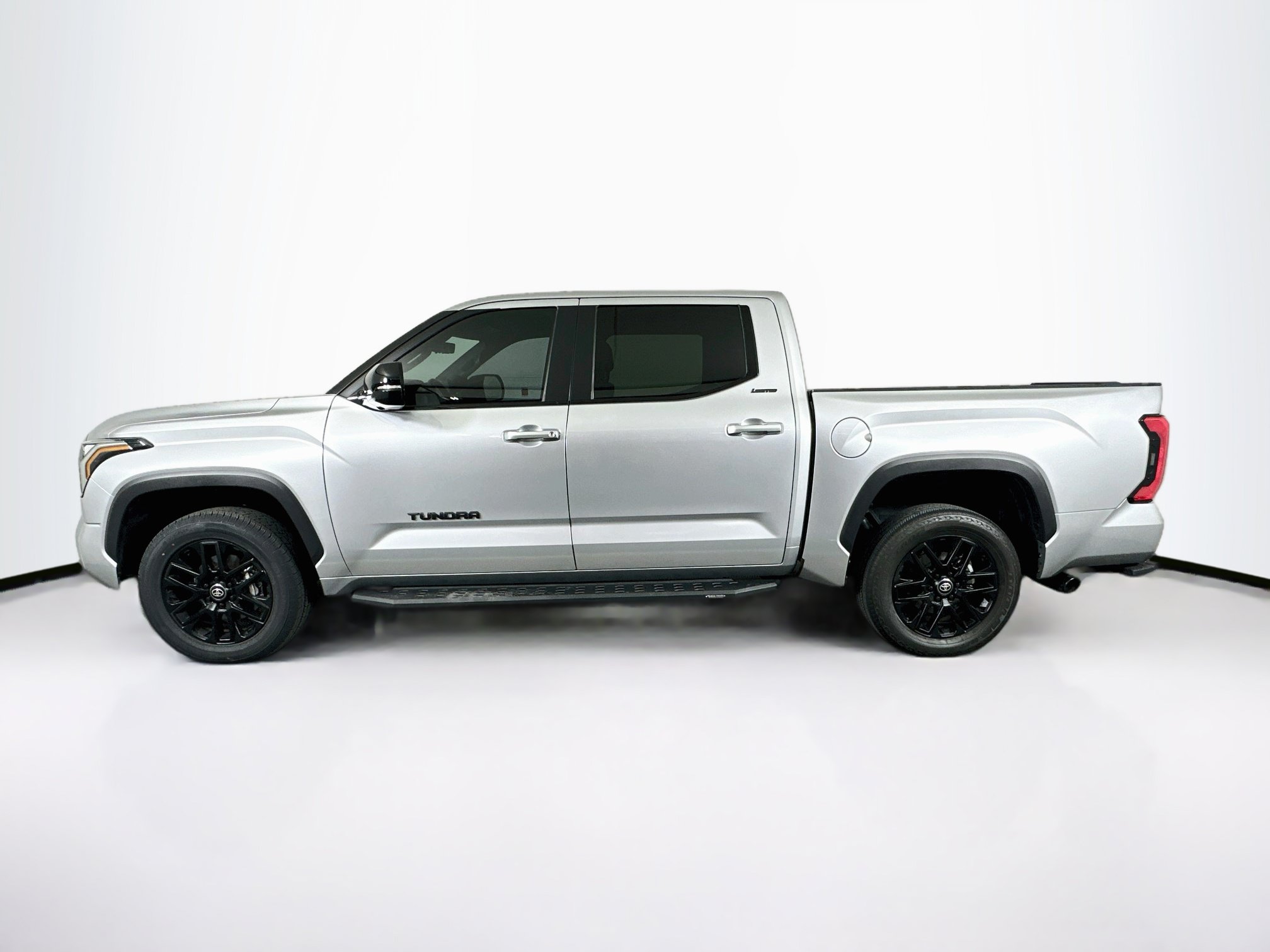Used 2025 Toyota Tundra 4WD Limited Limited CrewMax 5.5 Bed