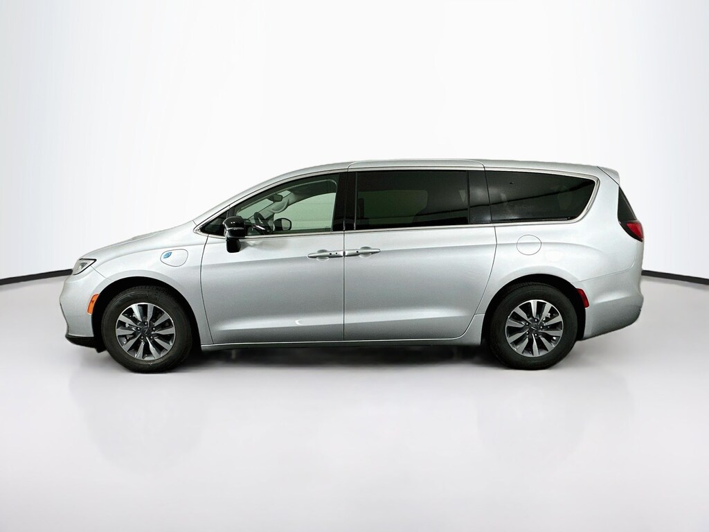 Used 2024 Chrysler Pacifica Hybrid Select Hybrid Select FWD