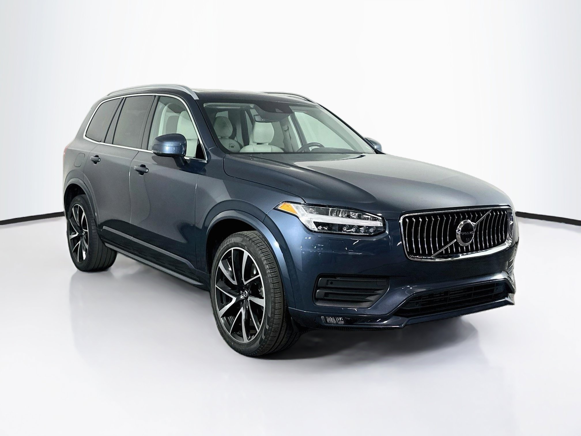 2022 Volvo XC90